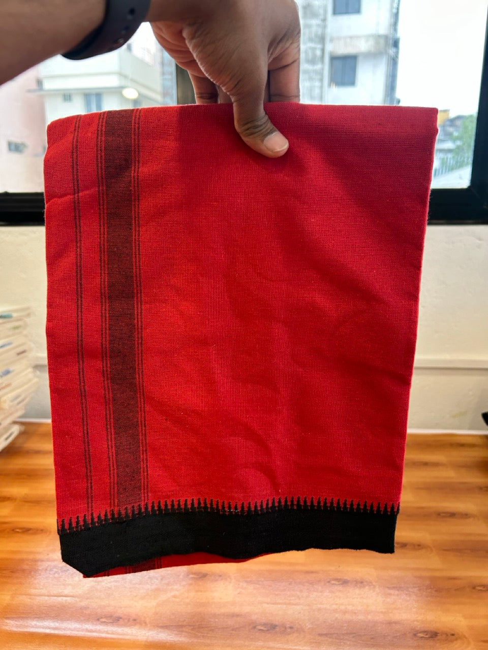 Kaily Red Body Mixed Cotton - Kaitharikada - Single Kaily / Lungi - 1 inch Black Kara and Black kuppadam Border with Red colour body (2 meter / 4 muzham)- 1 KK8072 SAT