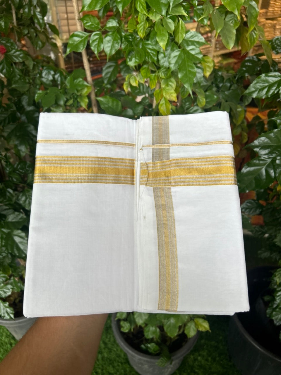 KaithariKada Handloom Millpaav Balaramapuram - 100% Pure Cotton Double Mundu/Dhoti Pure white - 80x90 - 1.5 inch Silver & Gold Kasav Striped Kara 4 mtr (8.5 Muzham) - 39 KK5263 YAR