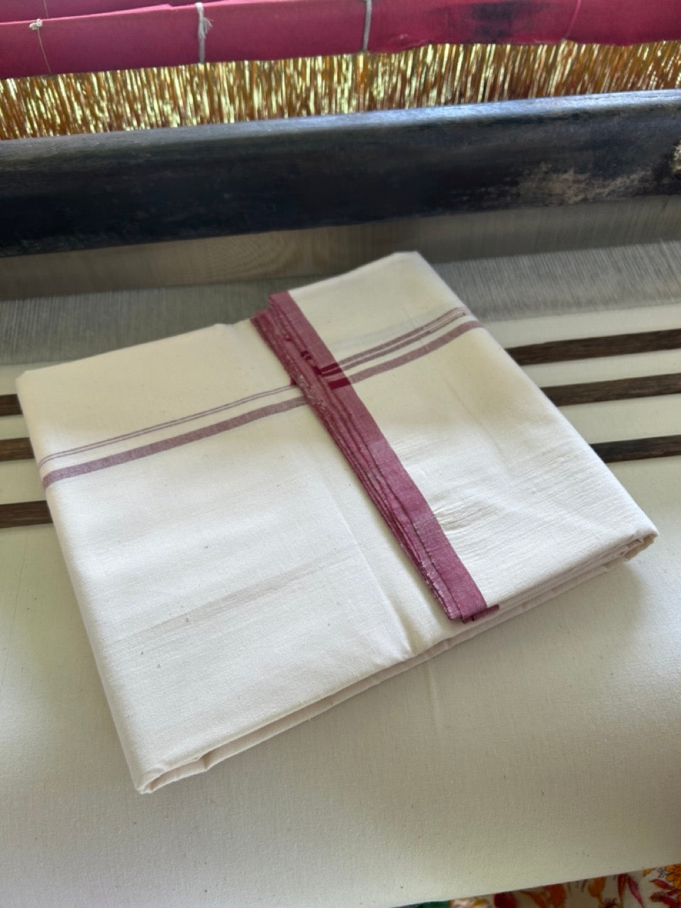 SIGNATURE KAITHARIKADA EXCLUSIVE SINGLE DHOTI - 100% Cotton Balaramapuram HANDLOOM Single Mundu/Dhoti - Off White - (Unbleached) 1 cm Shaded Maroon Chutty Kara (2 meters / 4 muzham) - 2KK5078KAI