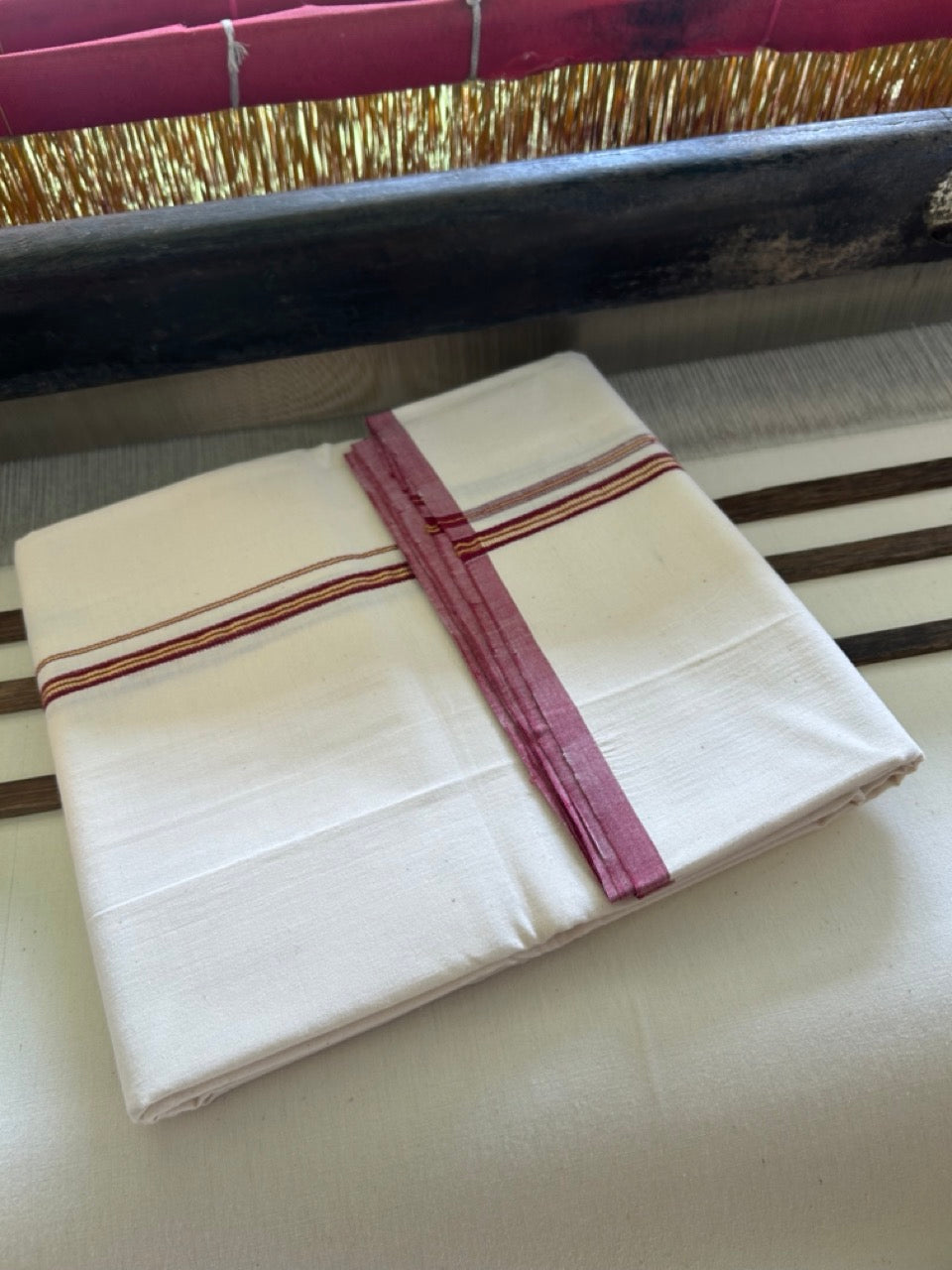 SIGNATURE KAITHARIKADA EXCLUSIVE SINGLE DHOTI - 100% Cotton Balaramapuram HANDLOOM Single Mundu/Dhoti - Off White - (Unbleached) 1 cm Maroon & KASAVU Striped Chutty Kara (2 metre / 4 muzham) - 3KK5078KAI