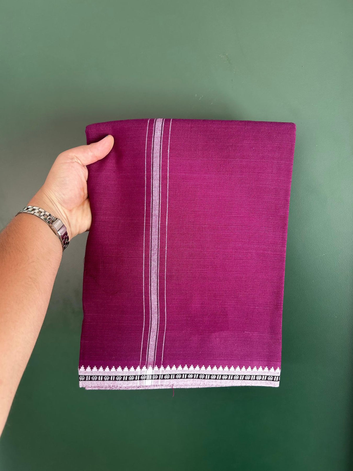 Premium Kathar Type Mund Pure cotton - Kaitharikada - Single Kaily / Lungi - 1 inch White & Black Stripes Kara kuppadam Border with Purple colour body (2 meter / 4 muzham) - 22 KK8079 MUT
