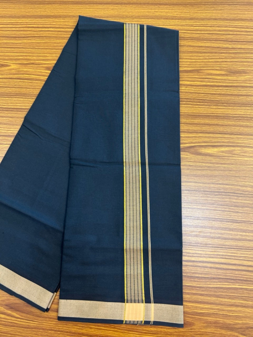 18% Discount!!! Kaitharikada Pure Cotton - Single Kaily / Lungi - 1.25 inch Kasavu Peanut Brown stripes shaded kara with Black colour body (2 meter / 4 muzham) - 3KK8018GAN