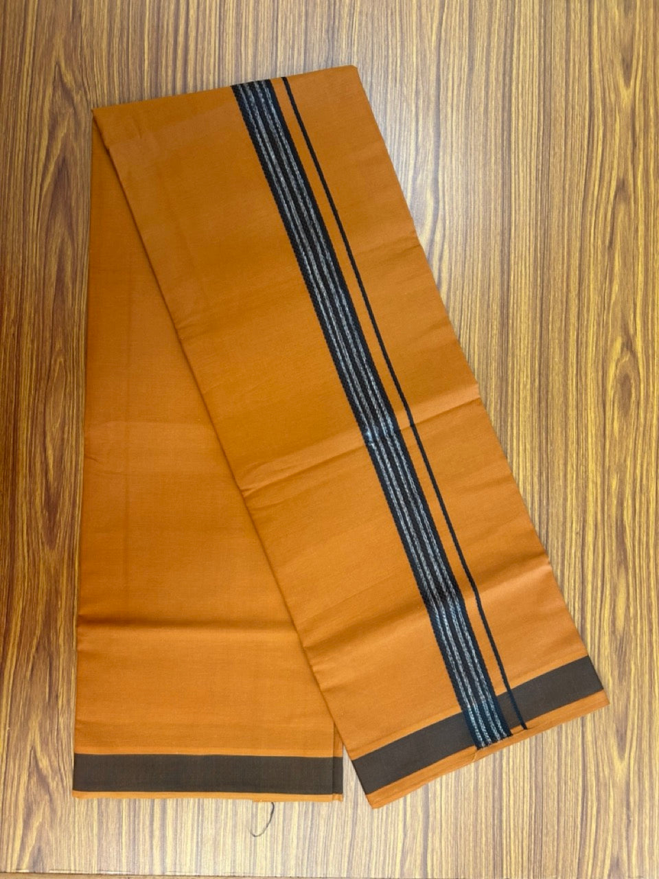 18% Discount!!! Kaitharikada Pure Cotton - Single Kaily / Lungi - 1.25 inch Black & white shaded Pattern striped kara with Kavi colour body (2 meter / 4 muzham) - 10KK8018GAN