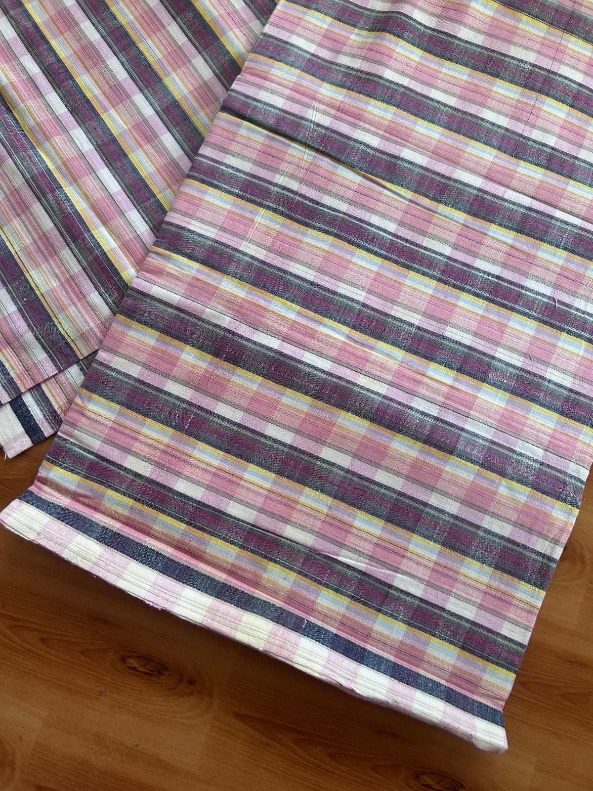 Kerala Handloom - Signature Kaitharikada - 100% Pure Cotton - 2/60sX40s Twisted Thread - Handloom Single Mundu/Dhoti - Light Pink & Multi Colour Check Body - 2.20 mtr - 50 KK8080 KAL