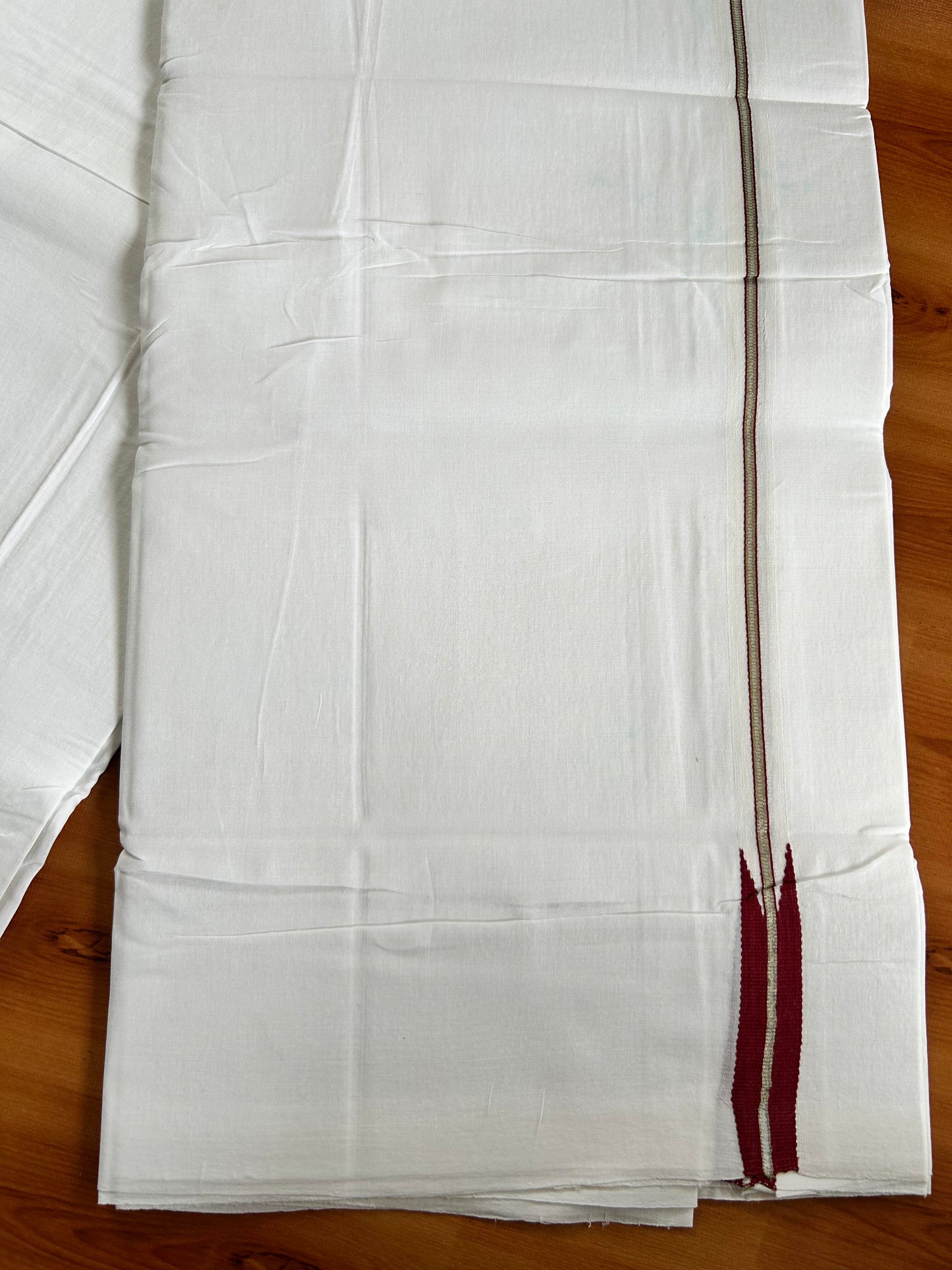 Double Pure White 25% Discount ! KaithariKada Handloom Unakkupaav - Kerala Handloom - 100% Pure Cotton - 2/120x80 - 0.3 cm Silver Kasav & Maroon Puliyilakkara Chutty 4 mtr (8.5 Muzham) - 24 KK5449 YAR