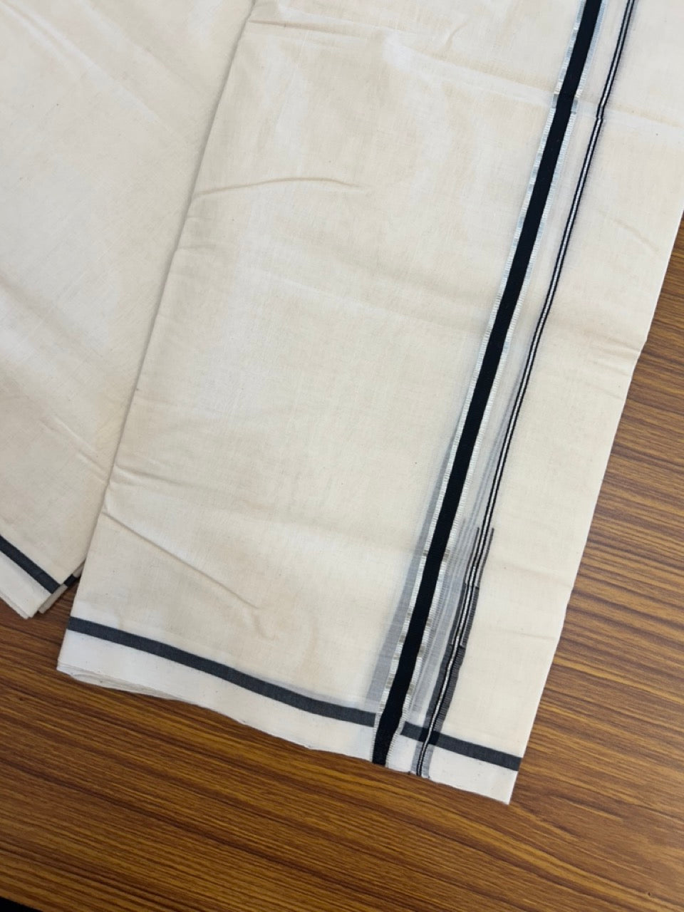 25% DISCOUNT!! KaithariKada HANDLOOM MILPAAV Balaramapuram - 100% PURE Cotton OFF White Double - (Unbleached) Mundu/Dothi - 80x90 - 0.5 Inch Silver Kasavu Black Puliyilakkara chutty - 72KK5234 RAM