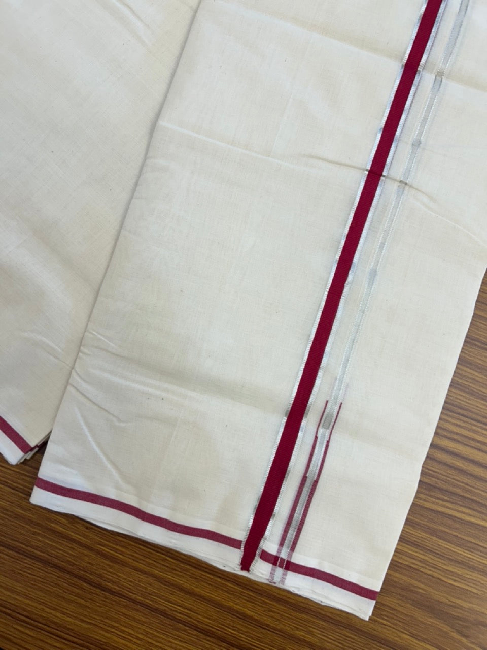 25% DISCOUNT!! KaithariKada HANDLOOM MILPAAV Balaramapuram - 100% PURE Cotton OFF White Double - (Unbleached) Mundu/Dothi - 80x90 - 0.5 Inch Silver Kasavu Dark Red Puliyilakkara chutty - 75KK5234 RAM