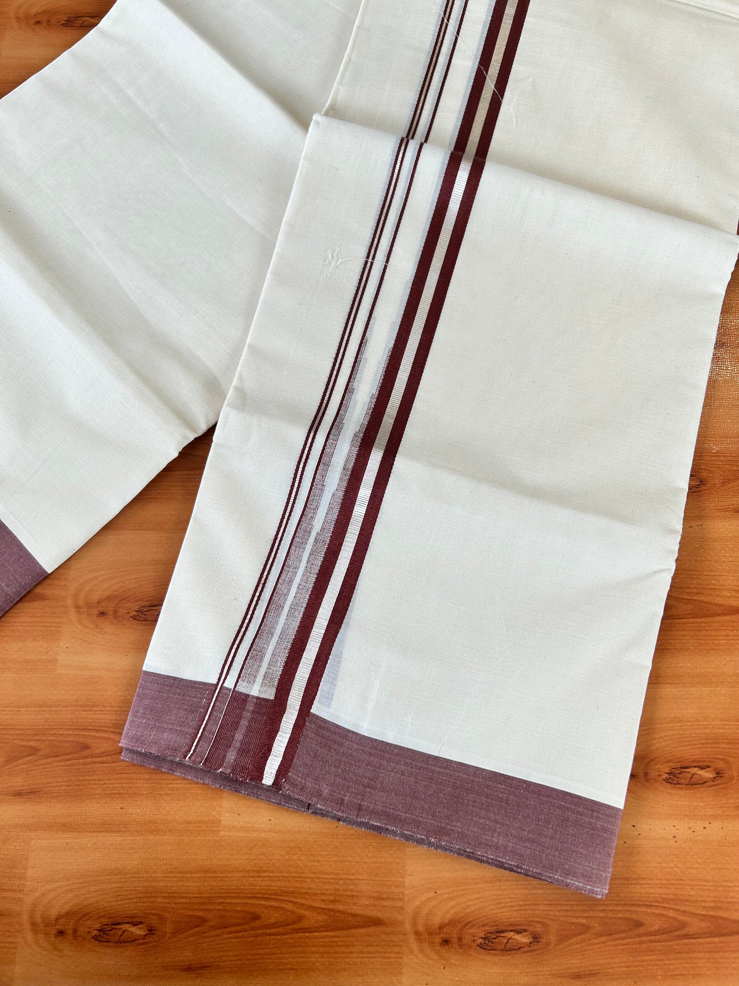 Off White Double (Unbleached) Mundu/Dhoti - 20% Discount! KaithariKada Balaramapuram 100% Cotton - 100x80 - 1.5 inch Silver Kasav & Chocolate Brown Stripes Puliyilakkara Chutty Kara 4 mtr (8.5 Muzham) - 53 KK5440 VIN