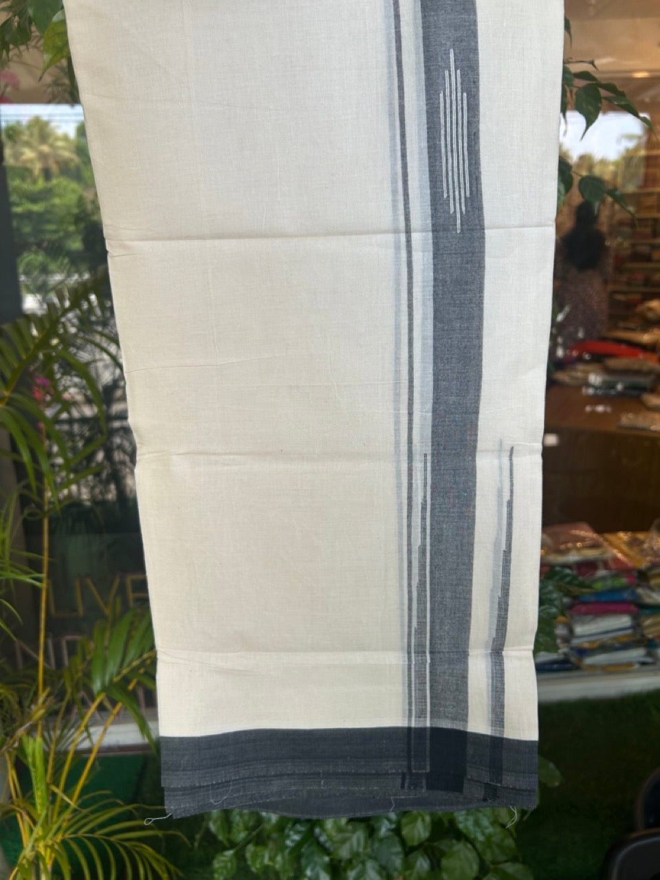 25% DISCOUNT! KaithariKada Balaramapuram Double OFF WHITE 100% Cotton Mundu/Dhoti - 100x80 - 2 inch Putta Design Black chutty kara - 3KK5174THI