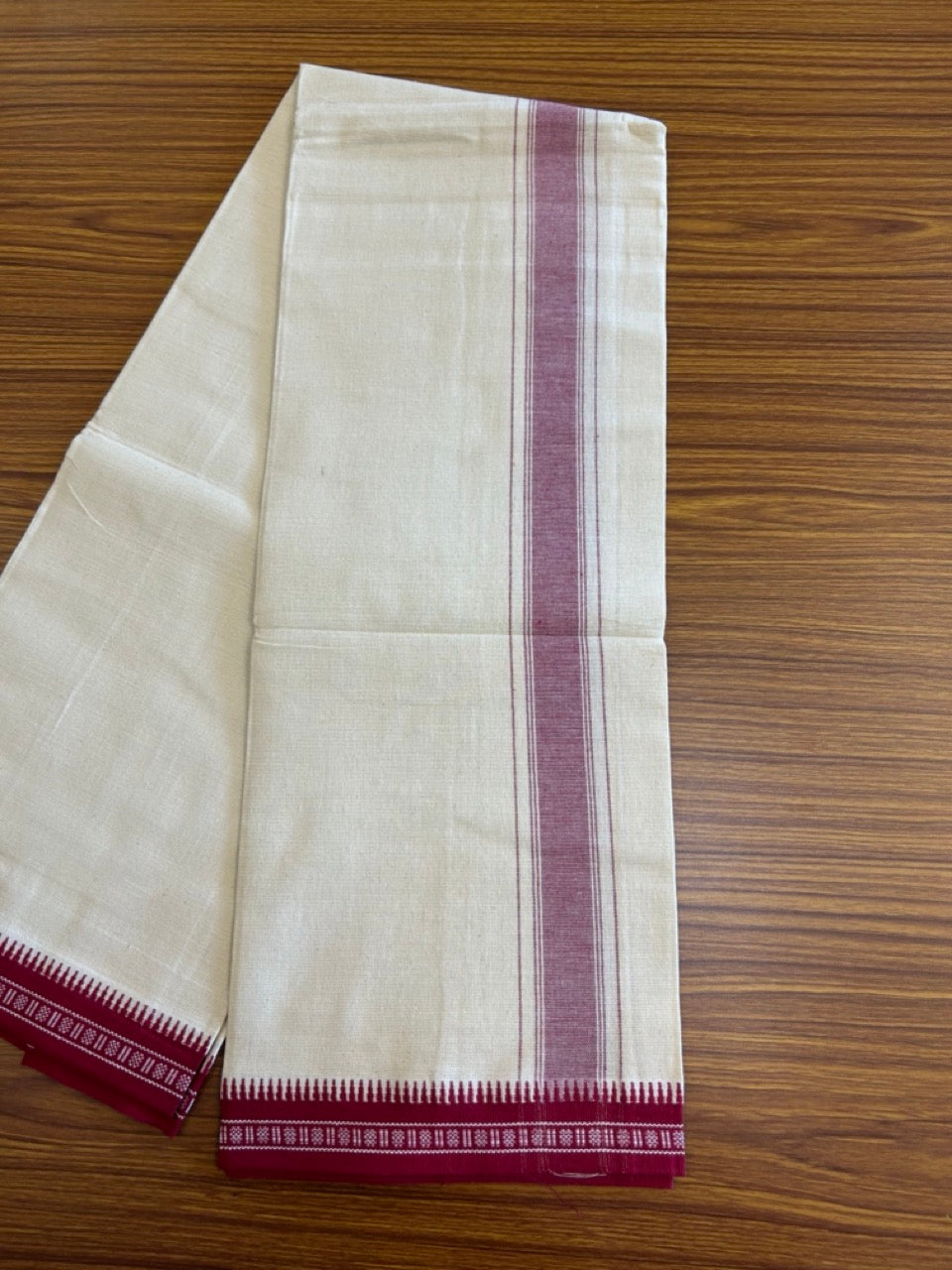 8% Discount !! Kaitharikada Pure Cotton Single Off White - (Unbleached) Kaily / Lungi - 2 inch Magenta Striped Kuppadam kara with Off White colour body ( 2 meter / 4 muzham) - 4KK8005AS