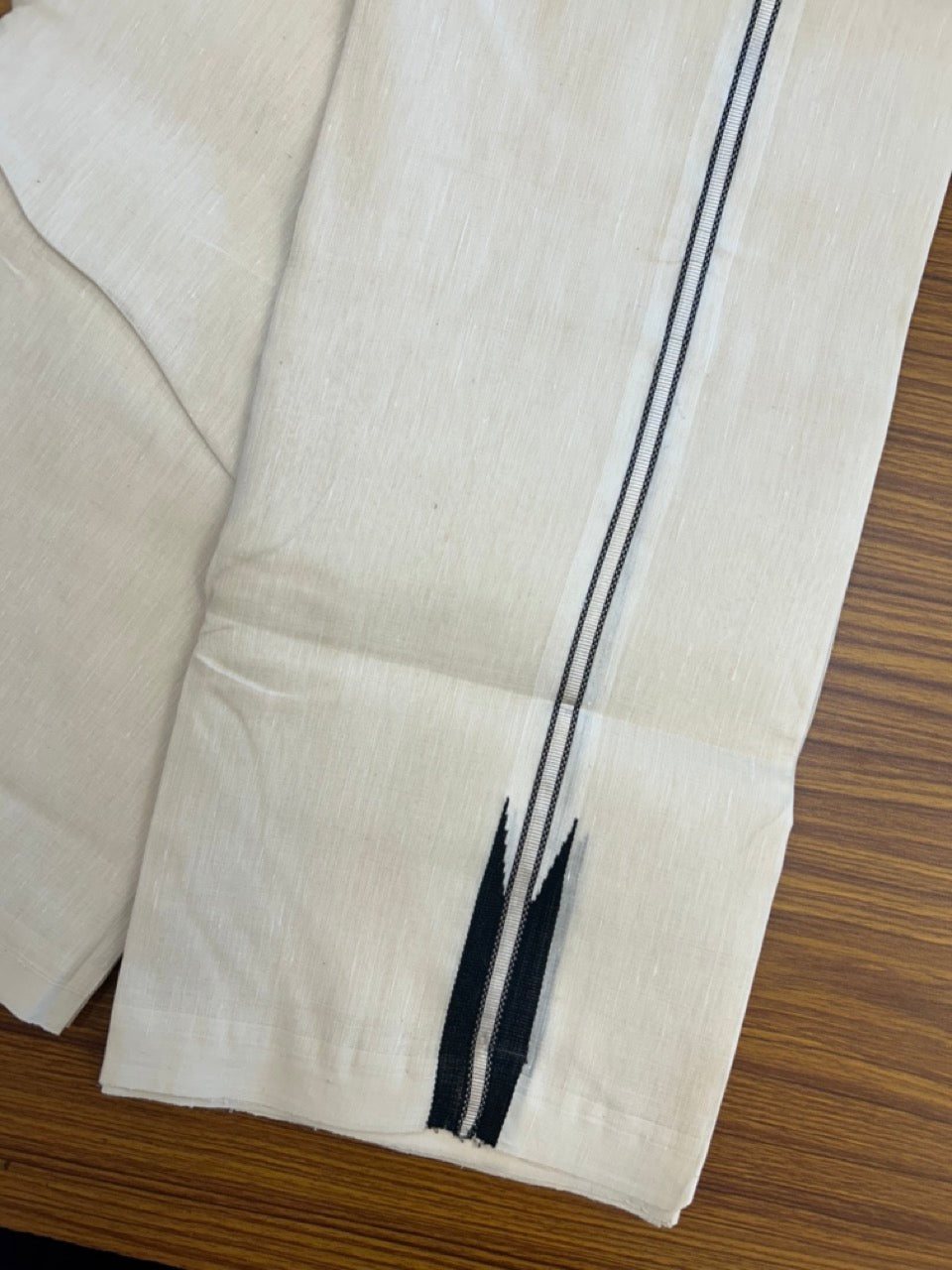 Handloom Linen Dhoti New! 25% Discount from Kaitharikada.com - Balaramapuram Handloom Unakkupaav - Off white - Double Mundu/Dhoti 80x90 Thread - Pure Cotton + Linen - 1 Inch Silver Kasavu Black chutty - 90 KK5234 RAM
