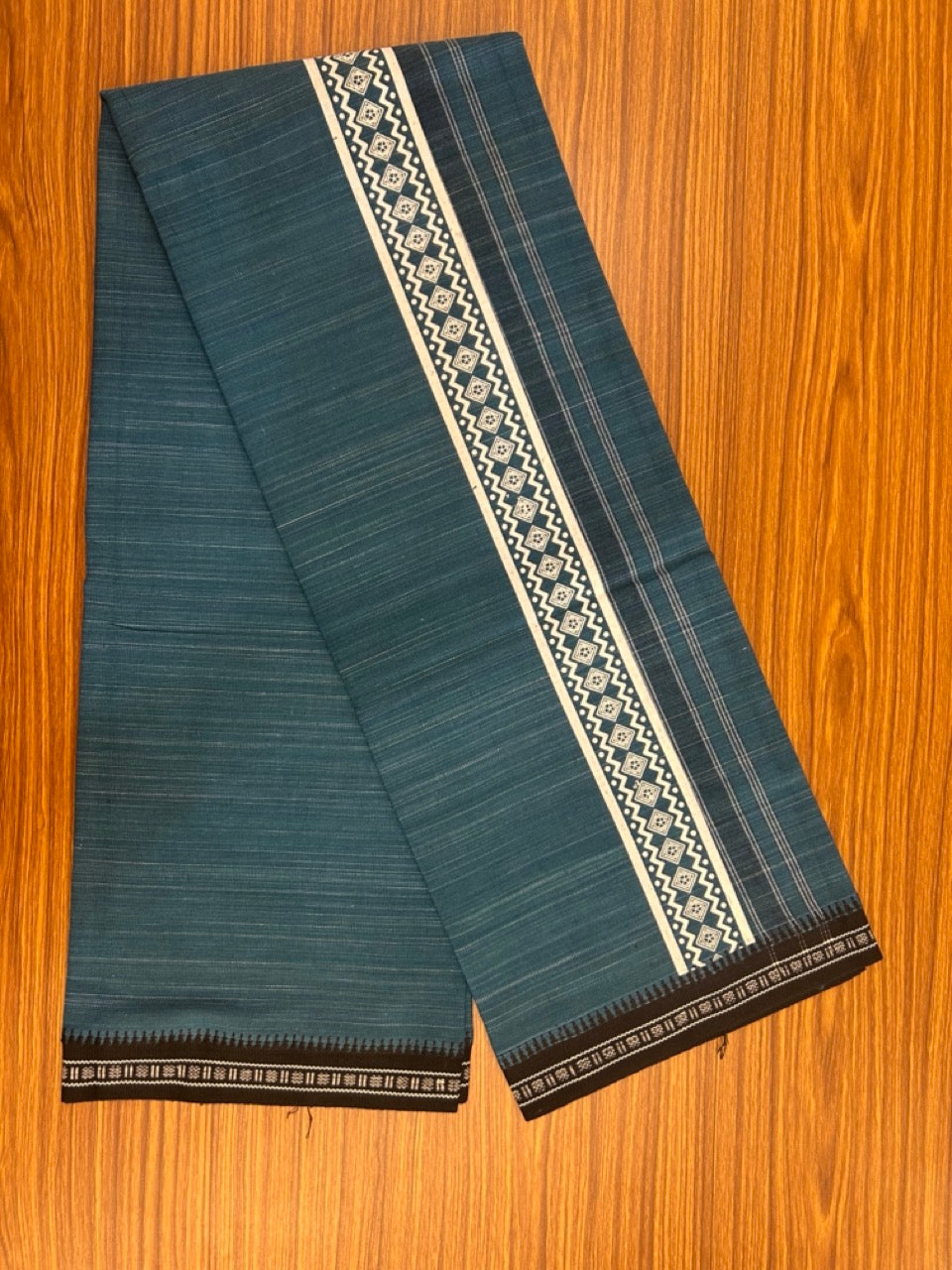 6% Discount!!! Kaitharikada Pure Cotton - Single Kaily / Lungi - 2.75 inch Printed kara with White & Peacock Blue colour body Kuppadam Border (2 meter / 4 muzham) - 6KK8019AS