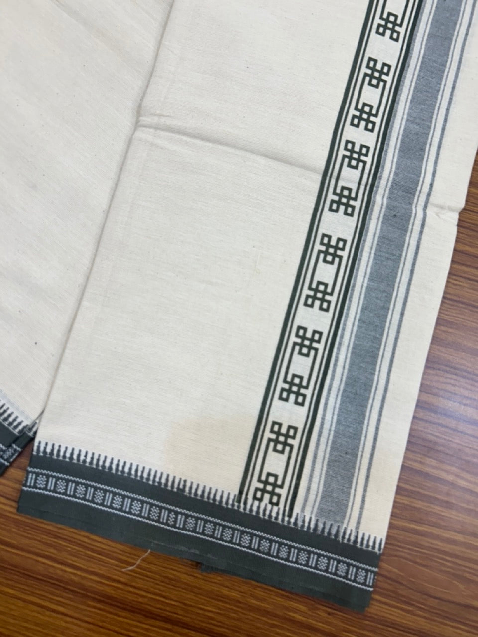 12% Discount !! Kaitharikada Pure Cotton Single OFF WHITE - (Unbleached) Kaily / Lungi - 2.5 inch Sage Green Striped Printed kara Kuppadam Border with OFF WHITE colour body (2 meter / 4 muzham)- 24KK8019AS