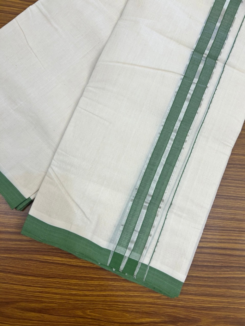 25% Discount!! KaithariKada Handloom Millpaav Balaramapuram - 100% Pure Cotton Off White Double - (Unbleached) Mundu/Dothi -80x90 - 1.75 Inch Silver Kasav & Green Stripes kara 4mtr (8.5 muzham) - 11 KK5264 RAM