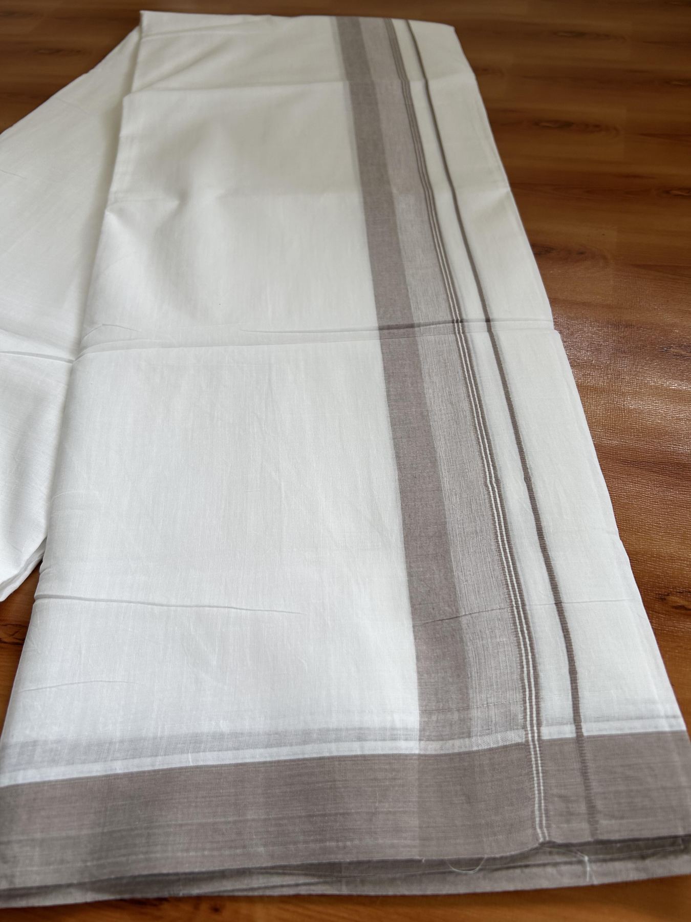 Double Pure white Mundu / Dhothi - 20% Discount ! KaithariKada Balaramapuram - 100% Pure Cotton 100x80 - 1.5 inch Greyish Brown Shaded Striped Kara 4.5 Meters (10 Muzham) - 29 KK5391 THI