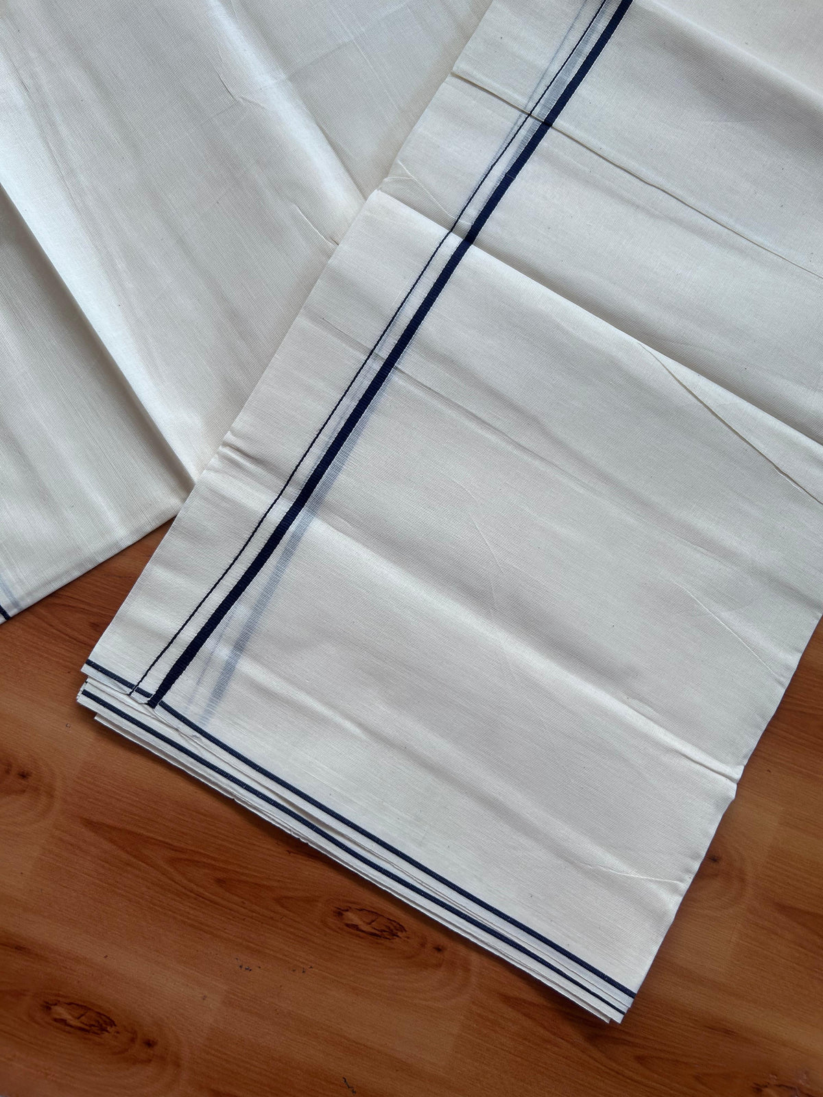 Double Off white Mundu/Dhoti - 20% Discount! KaithariKada - 100% Pure Cotton 100x80 - 0.3 cm Navy Blue Thin Kara 4.10 mtr (8.5 Muzham) - 9 KK5517 VIN