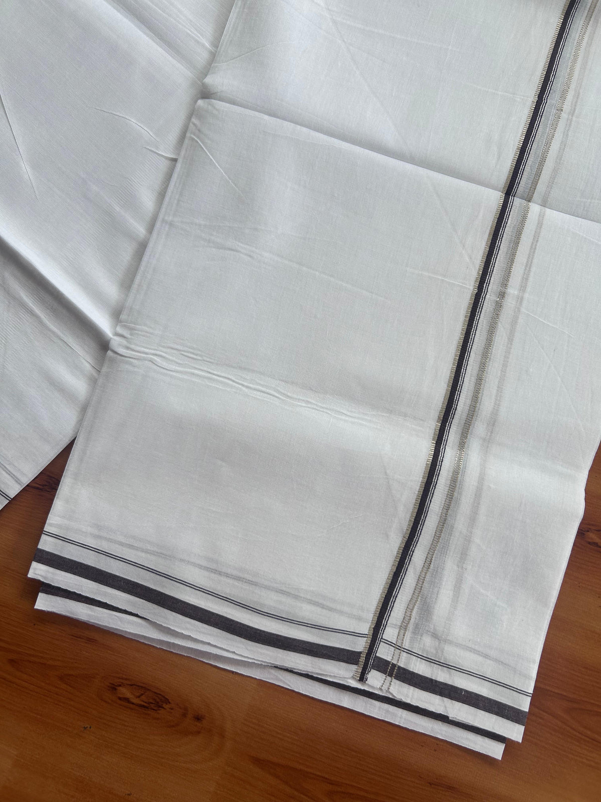 Pure white Double Mundu/Dhoti - 20% Discount! KaithariKada 100% Cotton - 100X80 - 0.5 cm Silver Kasav & Dark Brown Kara - 3.90 mtr (8.5 muzham) - 5 KK5518 VAS