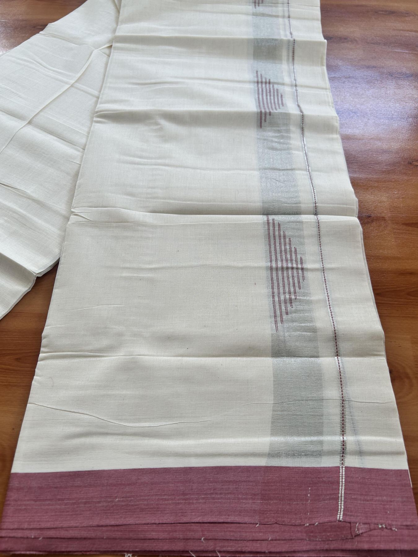 Double Off White (Unbleached) Mundu/Dhoti- 20% Discount! KaithariKada Pure Cotton - 100X80 - 1.25 inch Silver Kasav Shaded & Dusty Pink Stripes Jacquard Design Kara - 4 mtr (8.5 Muzham) - 27 KK5452 THI