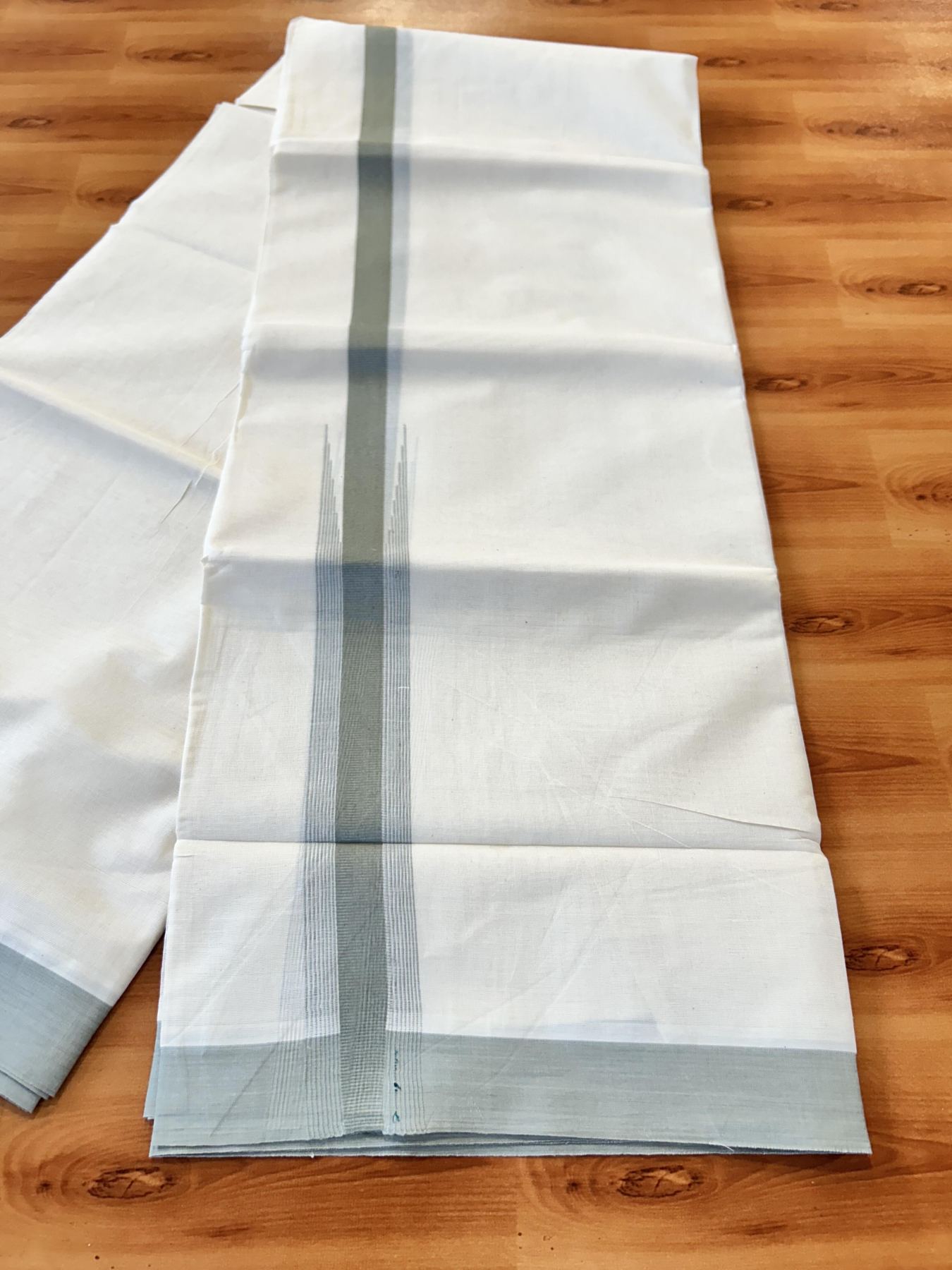 Off white Double (Unbleached) Mundu/Dhoti - 20% Discount! KaithariKada Balaramapuram 100% - (100x80)s - 1.5 inch Puliyilakkara Sage Grey Chutty Kara 4 mtr (8.5 Muzham) - 17 KK5451 THI