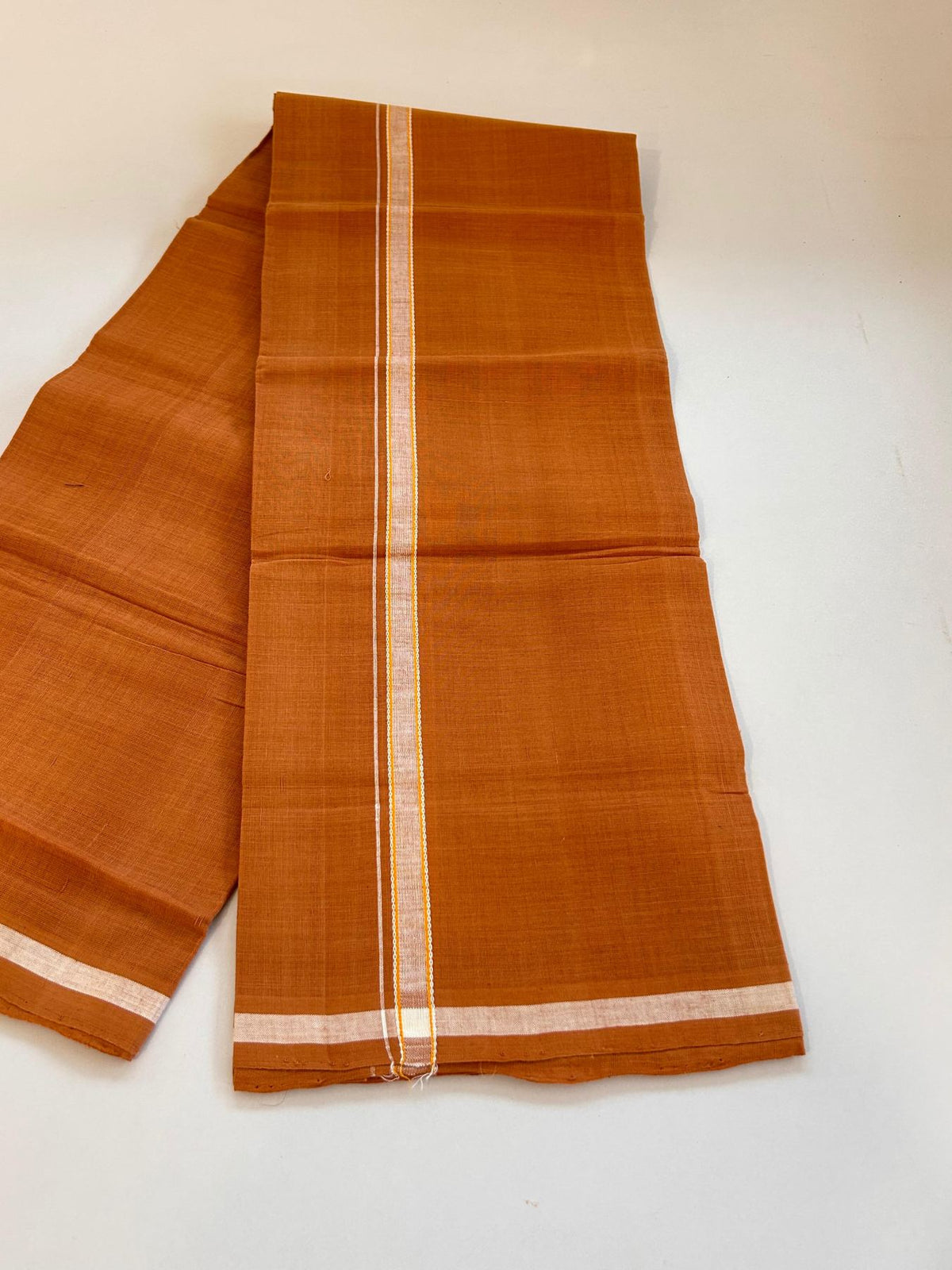Kerala Handloom Single Kaily/Lungi - KaithariKada 100% Pure Cotton - 40s - 1.5 cm White & Orange Shaded Kara With Kavi Colour Body - (2 meter / 4 muzham) - 26 KK8081 ELA