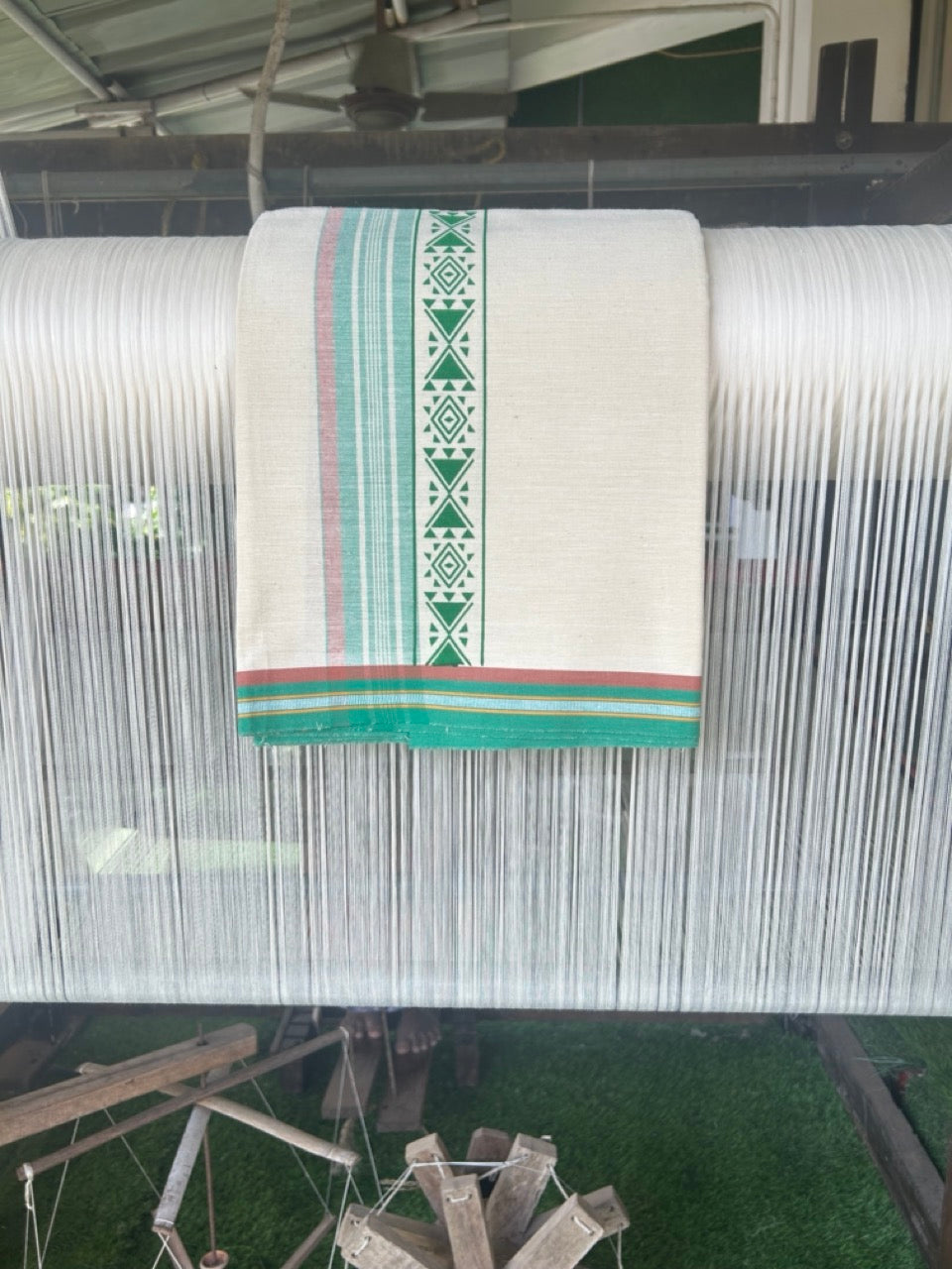 12% Discount !! Kaitharikada Pure Cotton Single OFF WHITE - (Unbleached) Kaily / Lungi - 3.5 inch Light Green & Brownish Orange Striped Printed kara Kuppadam Border with OFF WHITE colour body (2 meter / 4 muzham)- 6KK8010AS