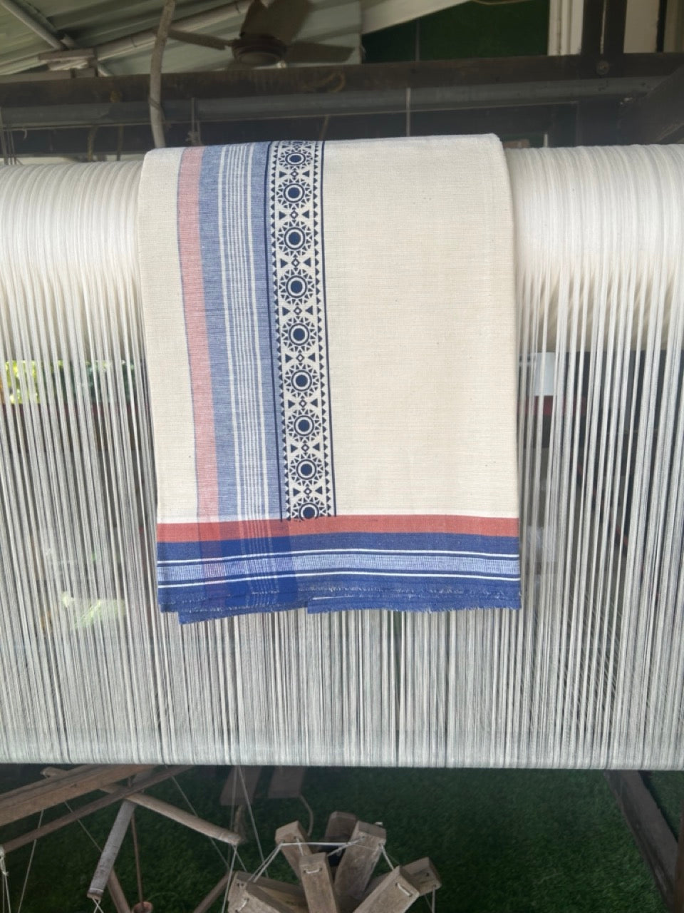 12% Discount !! Kaitharikada Pure Cotton Single OFF WHITE - (Unbleached) Kaily / Lungi - 3.75 inch Blue & Brownish Orange Striped Printed kara Kuppadam Border with OFF WHITE colour body (2 meter / 4 muzham)- 14KK8010AS