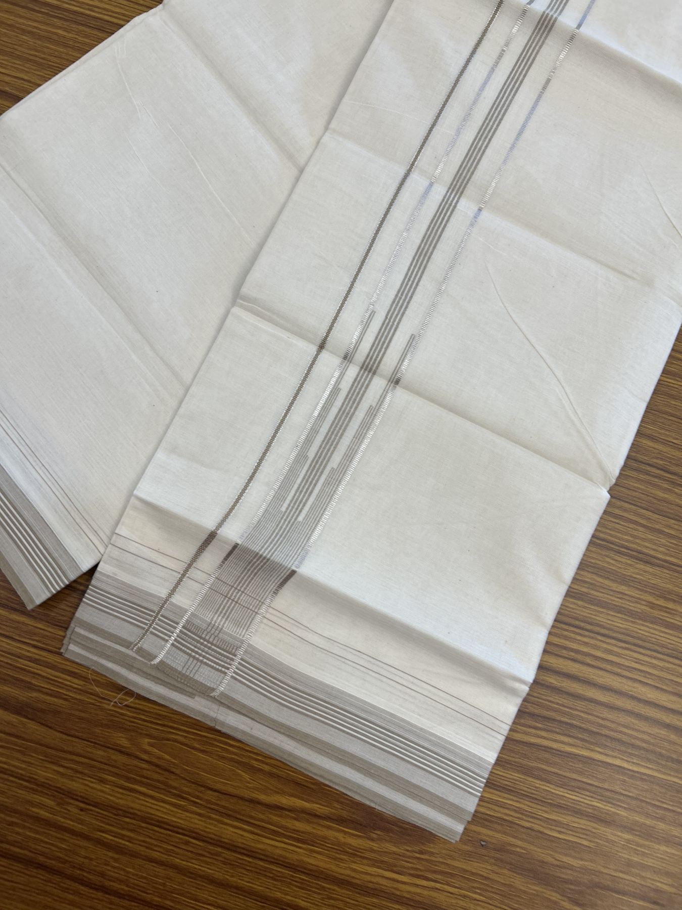 20% Discount ! KaithariKada Balaramapuram 100% Cotton Double Off White - (Unbleached) - Mundu / Dhoti- 100x80 - 1.25 inch Puliyilakkara Silver Kasav & Light Brown shaded striped chutty Kara - 4 mtr (8.5 Muzham) - 33 KK5340 VIN