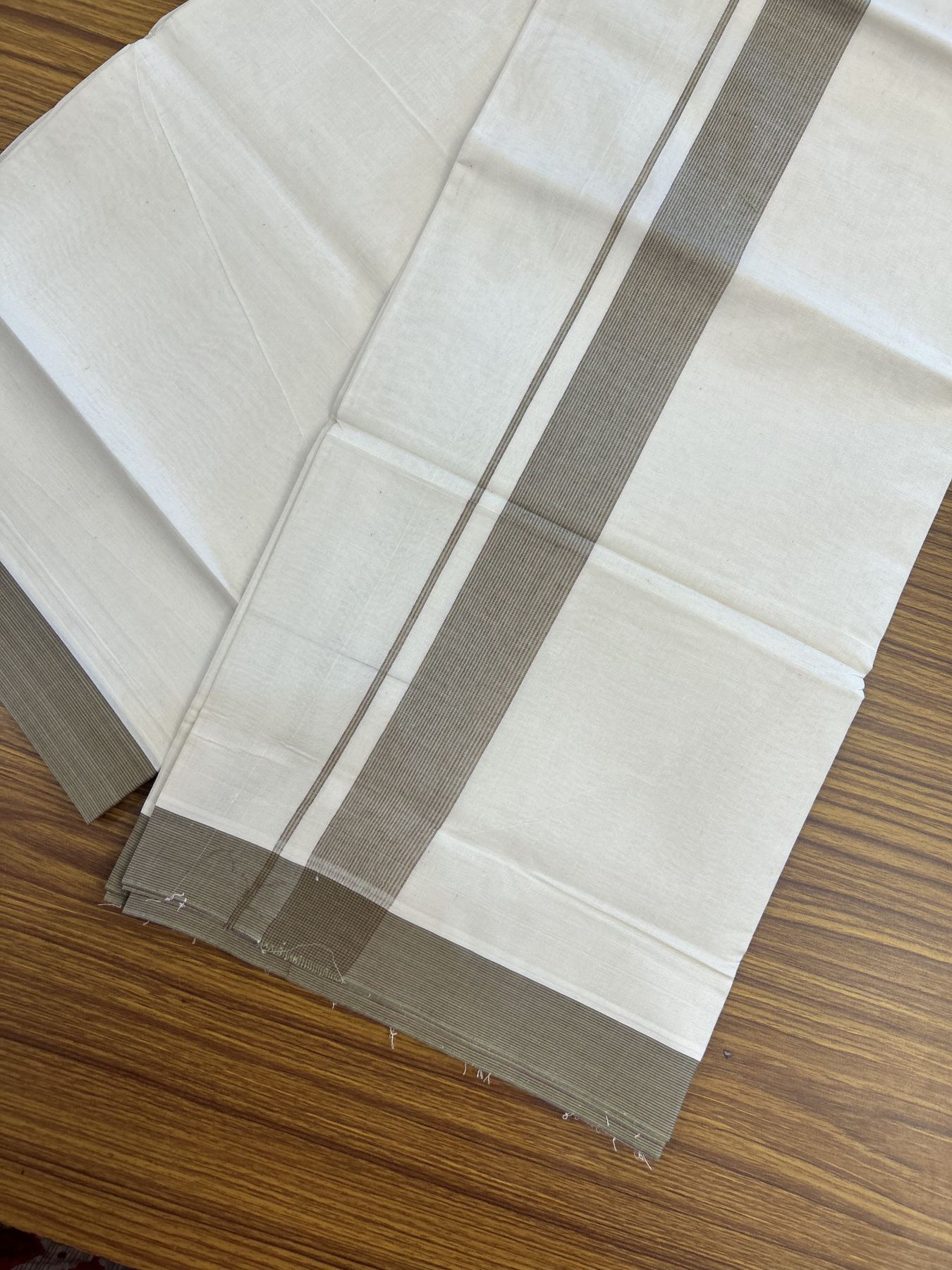 20% Discount ! KaithariKada Balaramapuram 100% Cotton Double Off White (Unbleached) - Mundu / Dhoti- 100x80 - 1.5 inch Purple & Green Shaded Kara 4 mtr (8.5 Muzham) - 61 KK5340 VIN