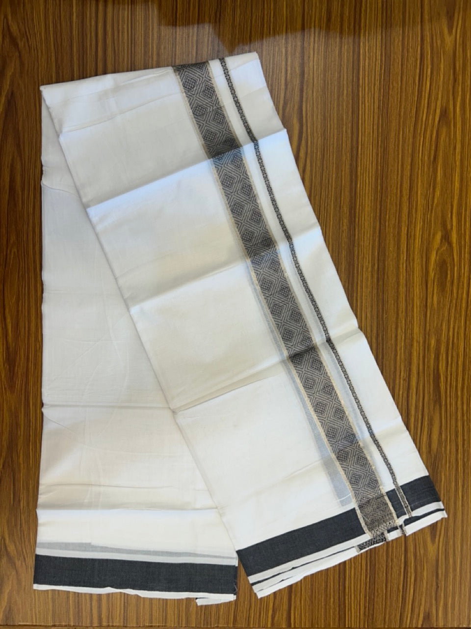 20% Discount! KaithariKada Balaramapuram 100% Cotton Double Pure white Mundu/Dhoti - 100x80 - 1.5 Inch Silver Kasav Black jacquard pattern Kara 3.90 mtr(8 muzham) - 1 KK5305 PMC