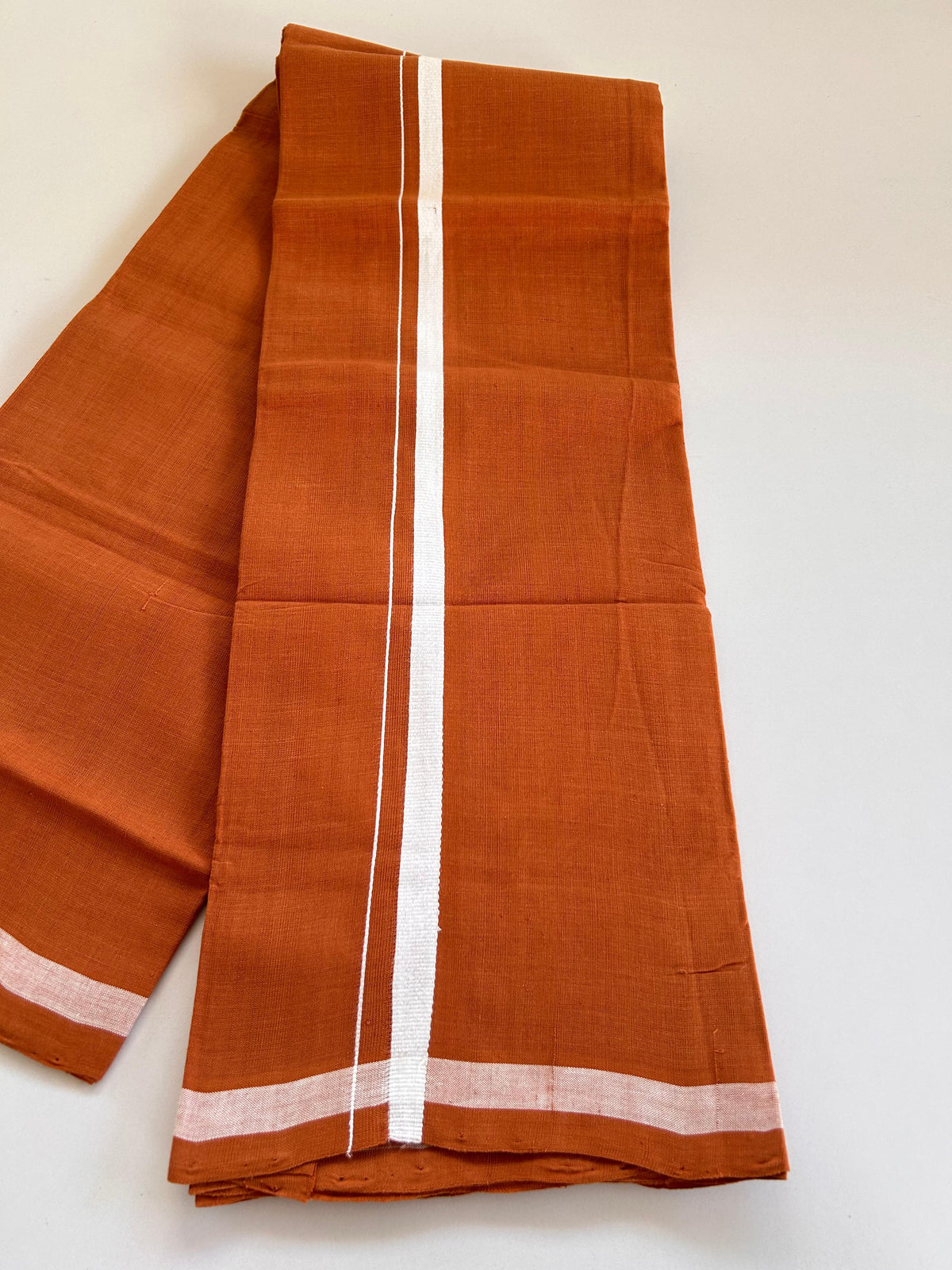 Kerala Handloom Single Kaily/Lungi - KaithariKada 100% Pure Cotton - 60s - 1 cm White Kara With Kavi Colour Body - (2 meter / 4 muzham) - 55 KK8081 ELA