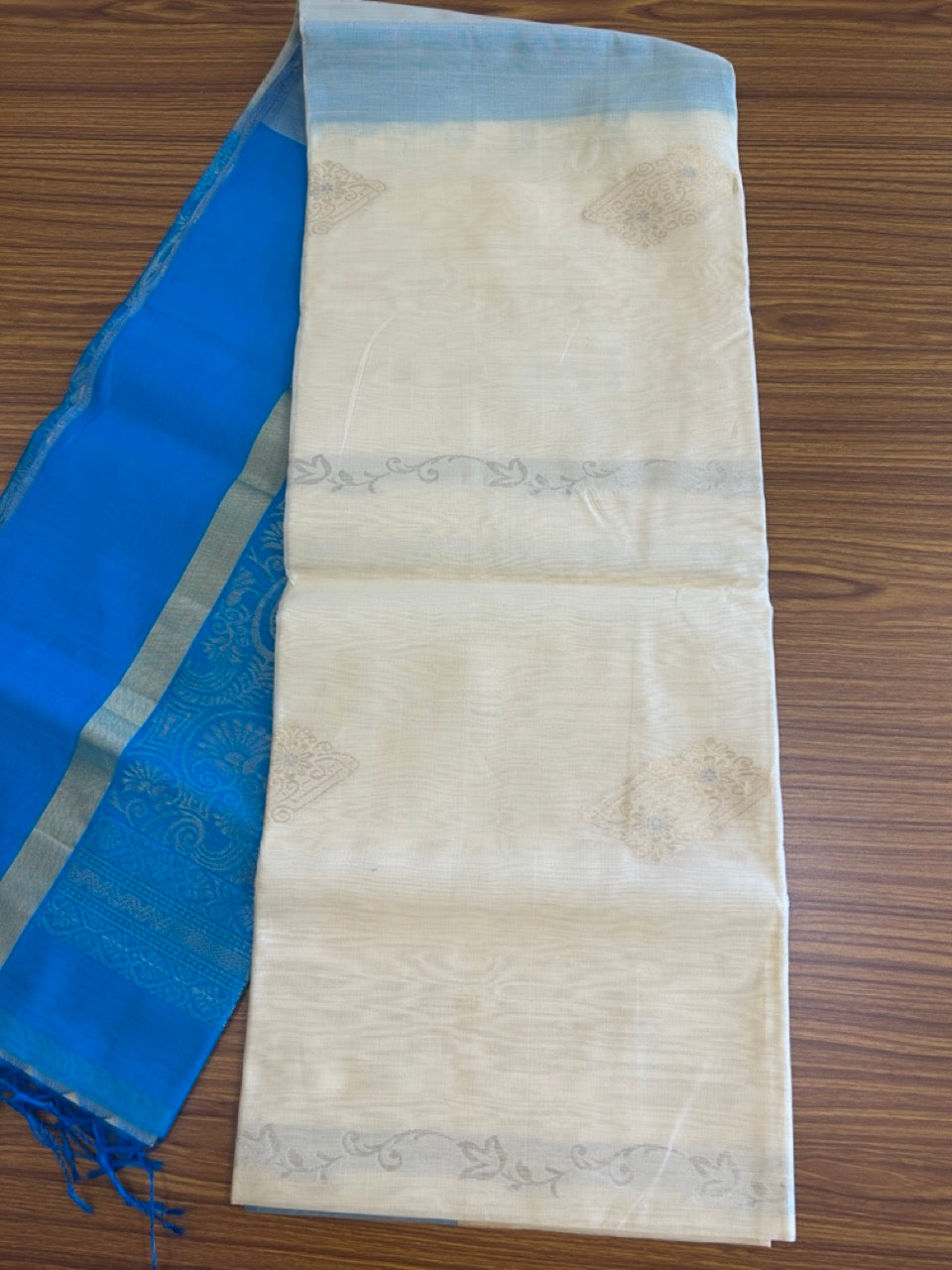 KaithariKada- Balaramapuram Saree - 100% PURE Cotton Silk - Azure Blue & Cream Design - 1KK1006KK