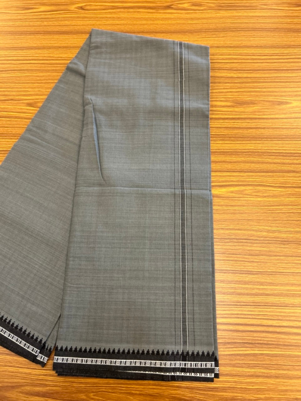 Premium Kathar Type Kavi Mund Pure cotton - Kaitharikada - Single Kaily / Lungi - 1 inch White Stripes Kara kuppadam Border with Grey colour body (2 meter / 4 muzham) - 7 KK5306 MUT