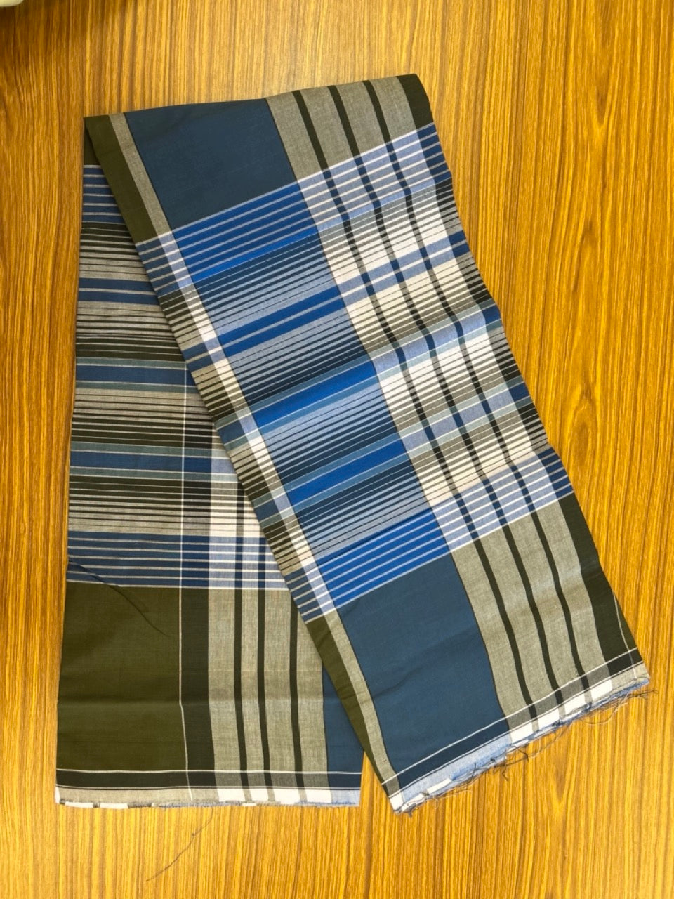 Premium Kathar Type Mund Pure cotton - Kaitharikada - Single Kaily / Lungi - 0.5 inch white Border with Blue , Olive Green & White Stripes body (2 meter / 4 muzham) - 15 KK5306 MUT