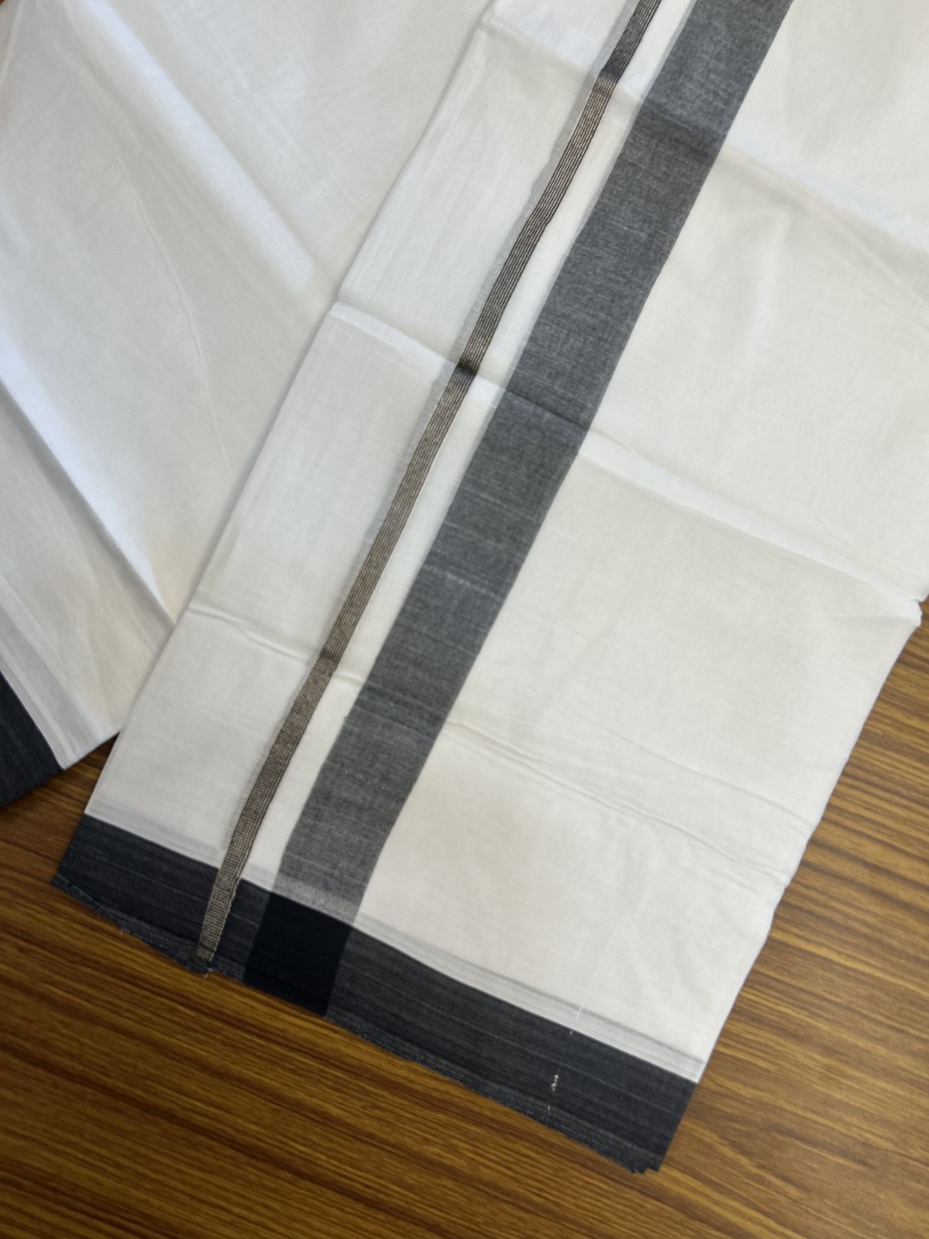20% Discount! KaithariKada Balaramapuram 100% Cotton Double Pure white Mundu/Dhoti - 100X80 - 1.25 inch Silver Kasav Black shaded kara - 4 mtr ( 8.5 muzham) - 49 KK5341 VIN