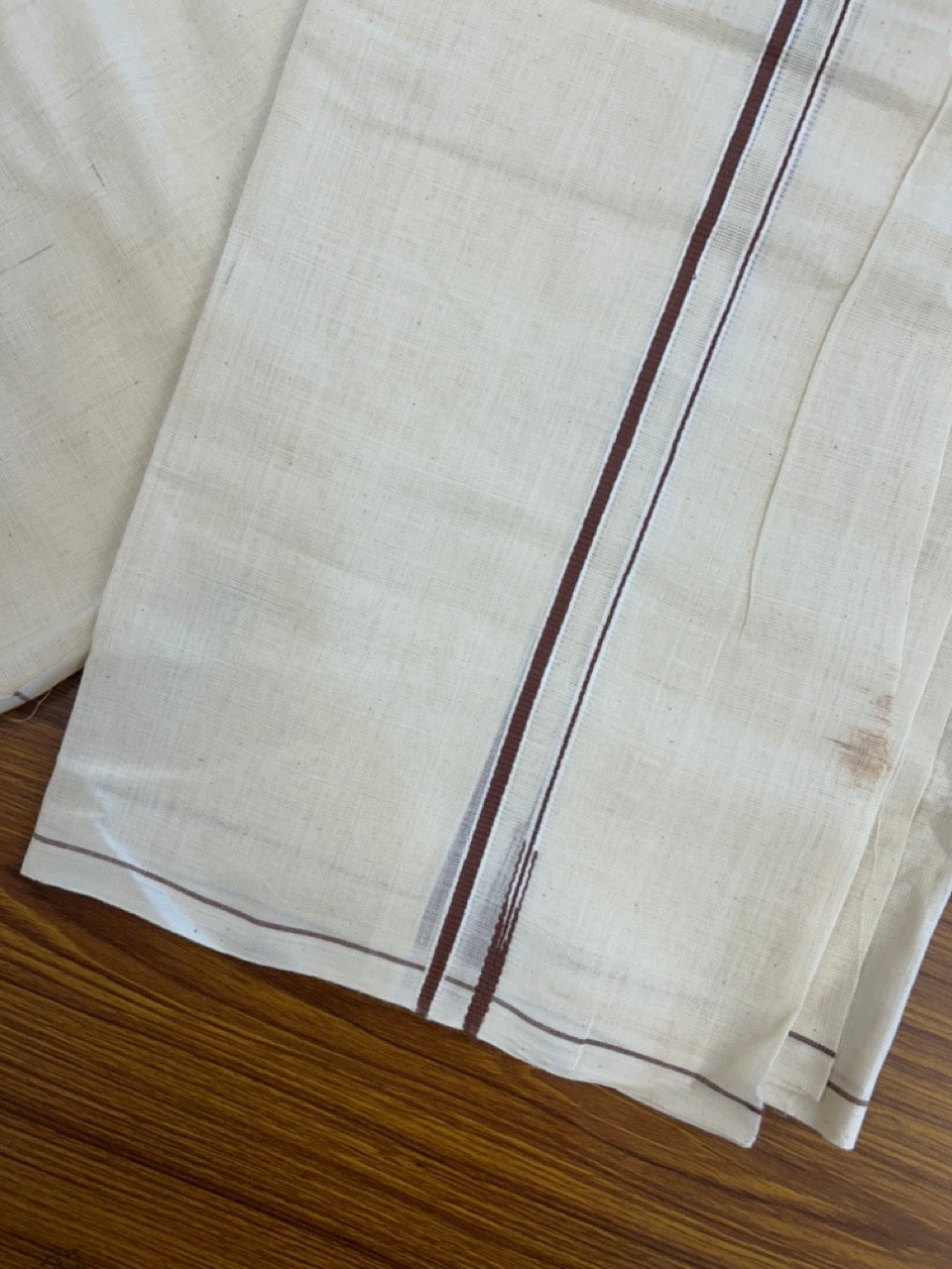 KaithariKada HANDLOOM UNAKKUPAAV Balaramapuram - 100% PURE Cotton Off White (Unbleached) Neriyath - 0.5 cm Dark Brown Kara - 4 KK5277 ELA