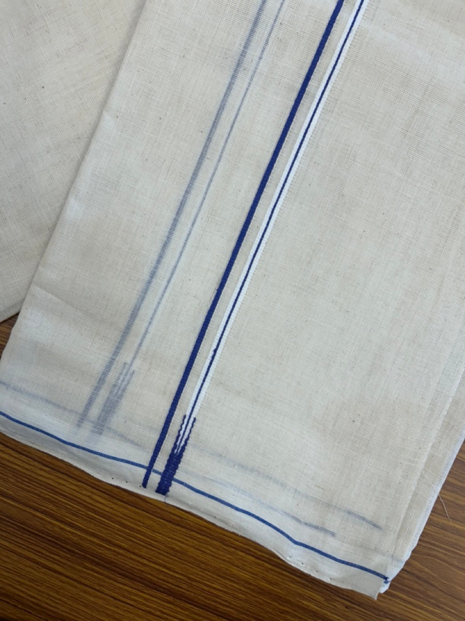 KaithariKada HANDLOOM UNAKKUPAAV Balaramapuram - 100% PURE Cotton Off White (Unbleached) Neriyath - 0.5 cm Violet Blue Kara - 3 KK5277 ELA