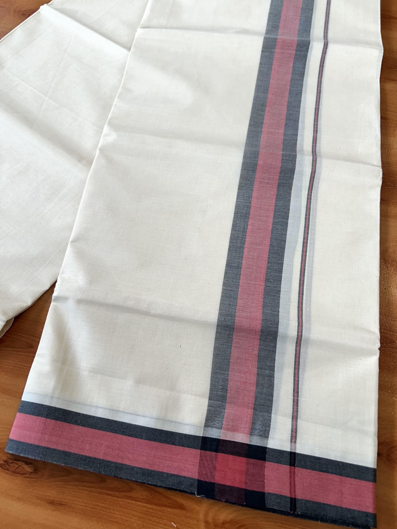 Double Off White (Unbleached) Mundu/Dhoti - 20% Discount! KaithariKada Pure Cotton - 100X80 - 1.75 inch Reddish Pink & Black Shaded Kara 4 mtr (8.5 Muzham) - 92 KK5452 THI