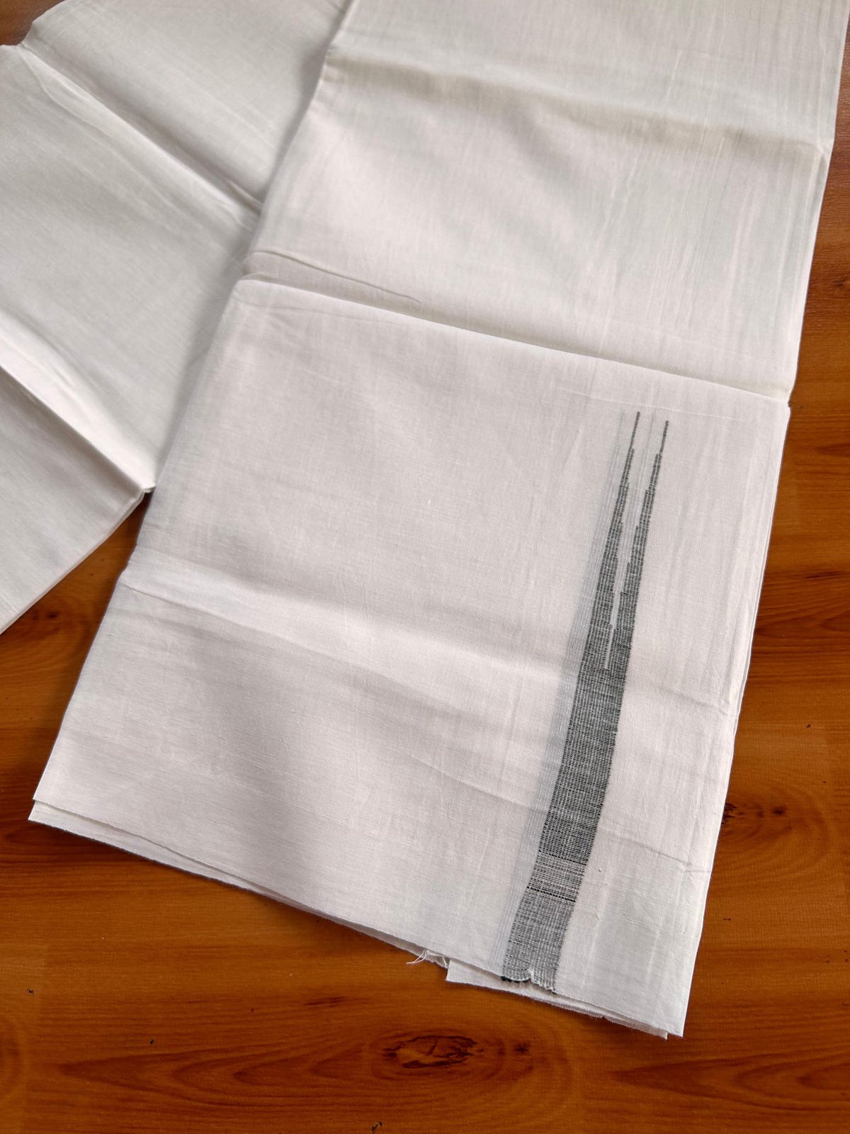 Single Pure white - Kaitharikada 100% Pure Cotton 70x30 Thread Mundu / Dhoti - Puliyilakkara 0.5 inch Black Stripes Chutty (2 meters / 4 mulam) - 1 KK5521 THI