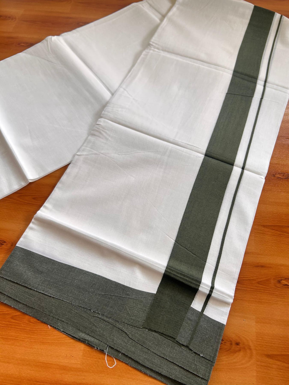 Pure White Double Mundu/Dhoti - 20% Discount ! Kaitharikada Pure Cotton - 100x80 - 1.5 inch Sea Weed Green Kara 3.80 mtr (8 muzham) - 21 KK5523 MC