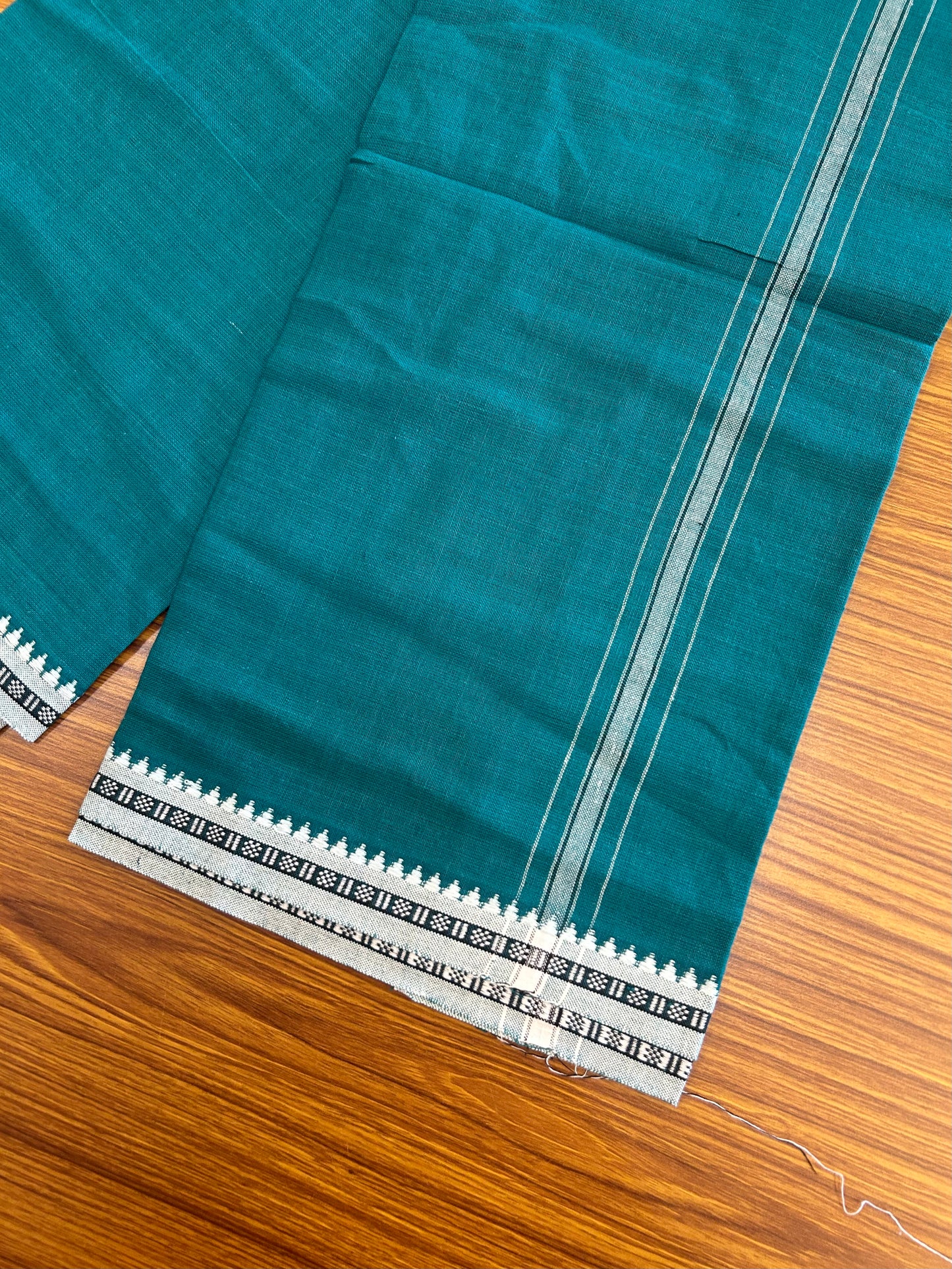 Premium Kathar Type Mund Pure cotton - Kaitharikada - Single Kaily / Lungi - 1 inch White Stripes Kara kuppadam Border with Green colour body (2 meter / 4 muzham) - 76 KK8050 MUT