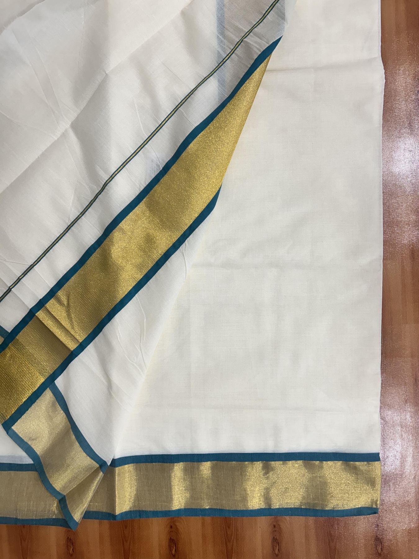 Off White Saree - 25% Discount! Kaitharikada Kerala Traditional Mixed Cotton Kasavu Saree - 3 Inch Pallu - Gold Silver Kasav & Peacock Green Kara - 16 KK7000 PMC