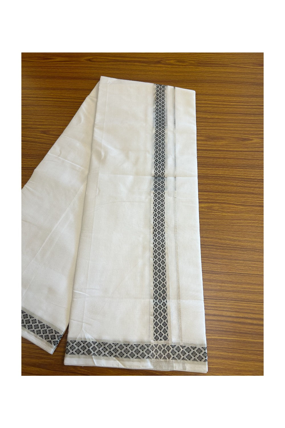 30% Disocunt! NEW ULTRA PURE WHITE HANDLOOM UNAKKUPAAV Balaramapuram - 100% Mercerised Cotton Double - Mundu/Dhoti - 100x100 - 2.25 inch Silver Kasavu & Black Design Kara - 38KK5105RAM