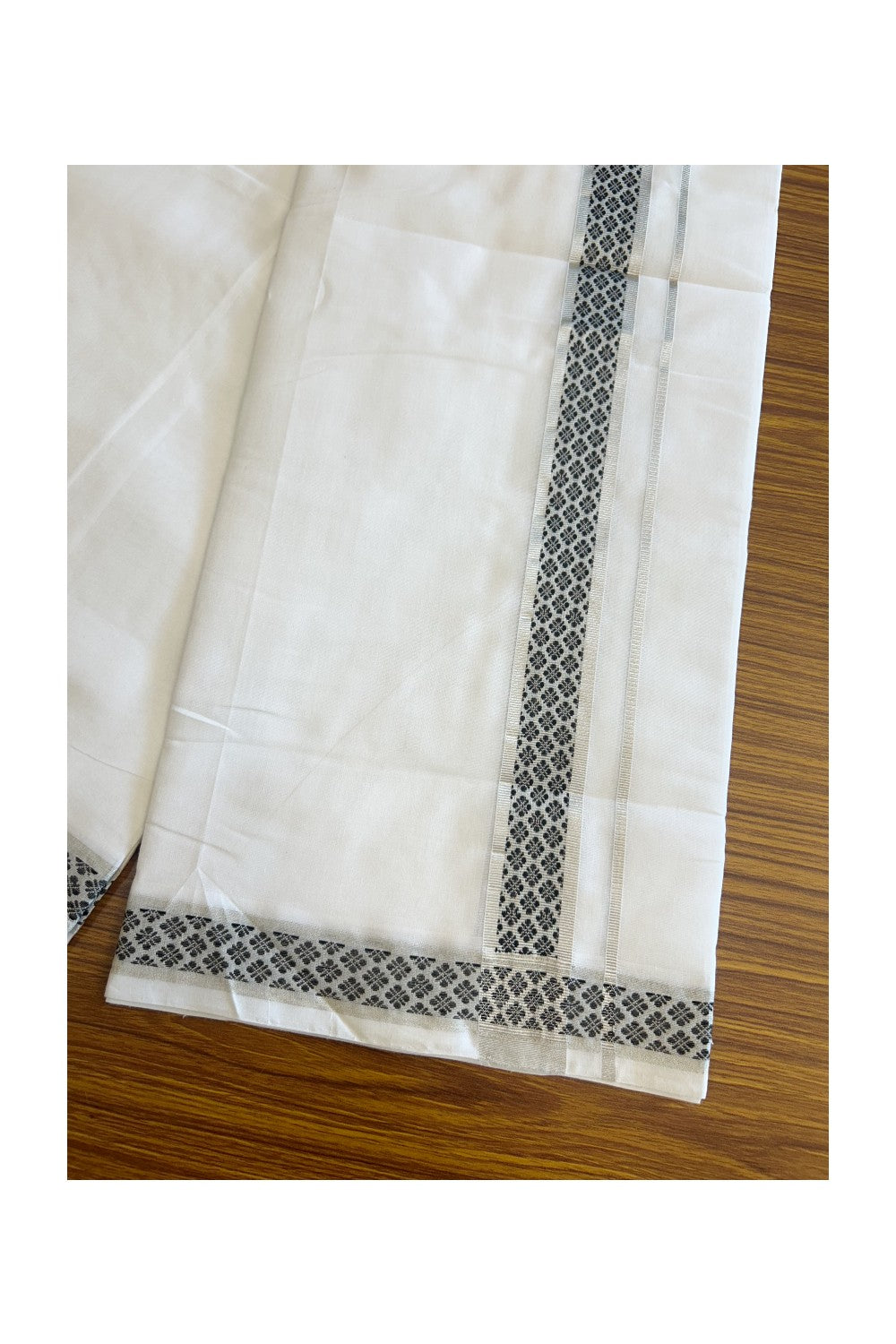 30% Disocunt! NEW ULTRA PURE WHITE HANDLOOM UNAKKUPAAV Balaramapuram - 100% Mercerised Cotton Double - Mundu/Dhoti - 100x100 - 2.25 inch Silver Kasavu & Black Design Kara - 38KK5105RAM