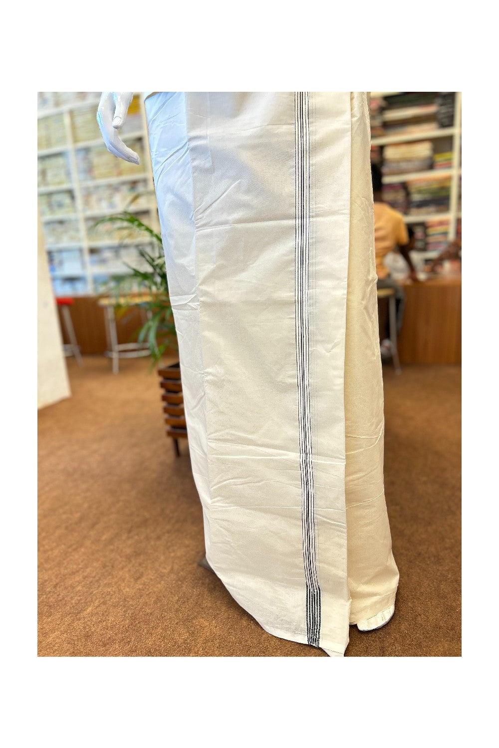 21% Offer! KaithariKada Balaramapuram 100% Cotton Off White (Unbleached) Double Mundu/Dhoti-100x100 Puliyilakkara 0.75 Inch 6 line Black chutty - 24