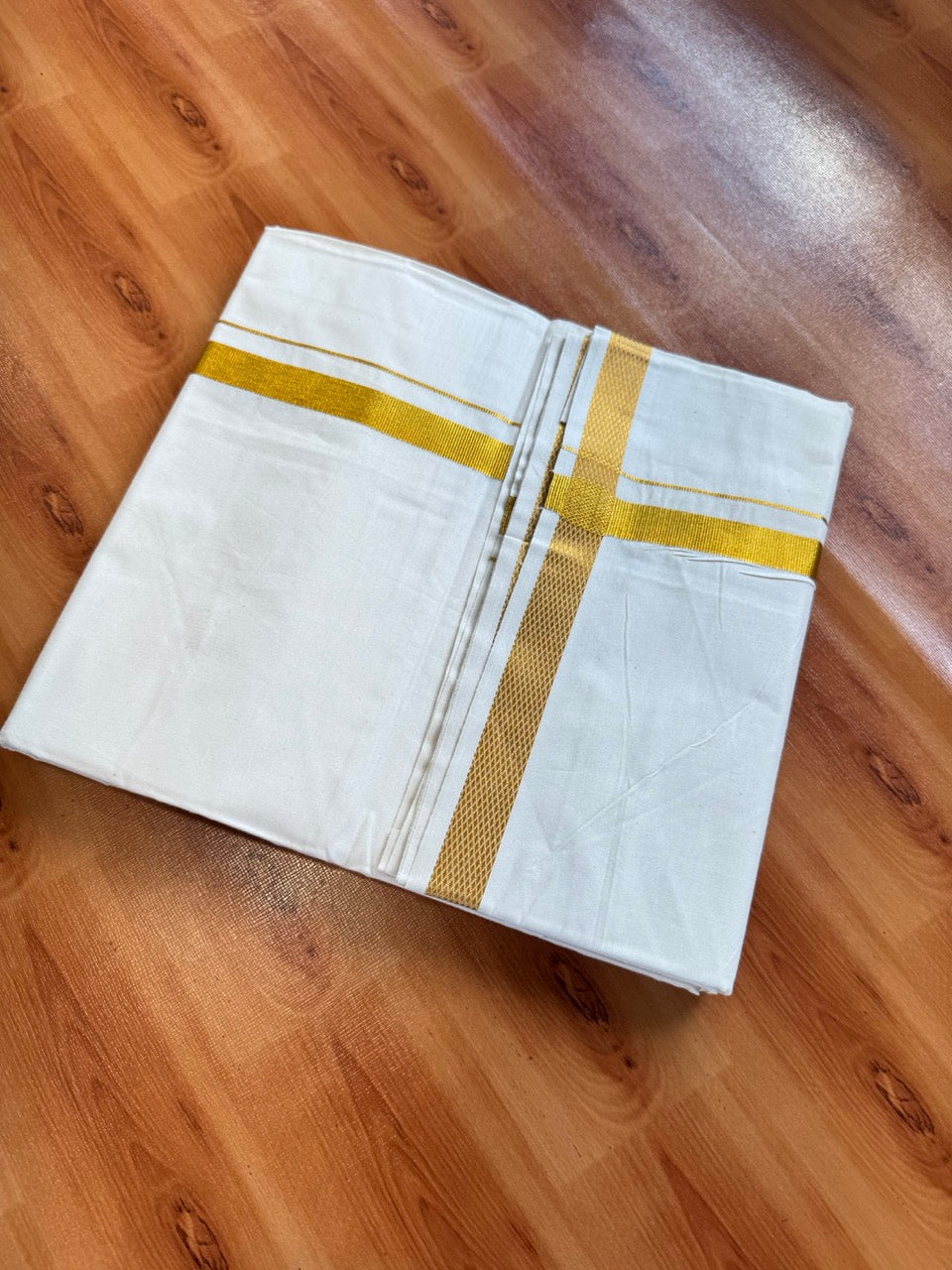 Single Off White Pure 100% Cotton - 10% Discount ! KaithariKada UnBleached Dhoti - 40s - 0.5inch Gold Kasav (2 meter / 4 muzham) - 1 KK5467 MC