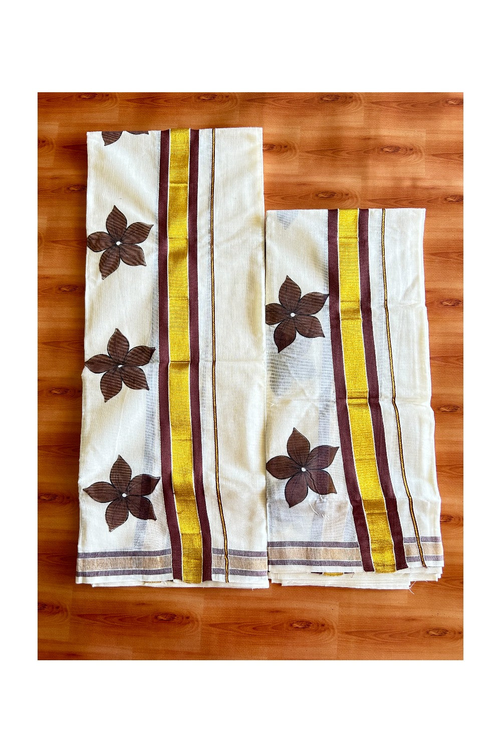 22% Discount!! KaithariKada - Kerala Cotton SINGLE SET MUND FOR WOMEN - Kasavu Kara with Brown Flower Design - 1KK495VIN