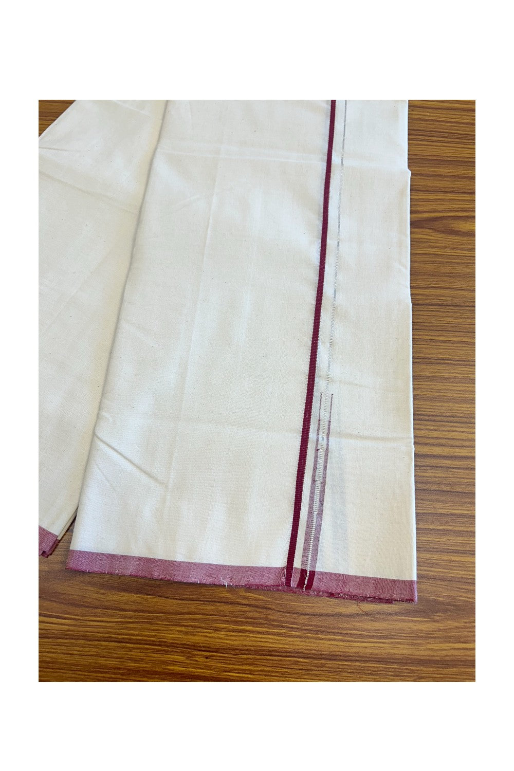 SIGNATURE KAITHARIKADA EXCLUSIVE SINGLE DHOTI - 25% DISCOUNT!! 100% Cotton Balaramapuram HANDLOOM Single Mundu/Dhoti - Off White - (Unbleached) 0.5 cm Maroon & Silver KASAVU Chutty Kara (2 meter / 4 muzham) - 1KK5040KAI