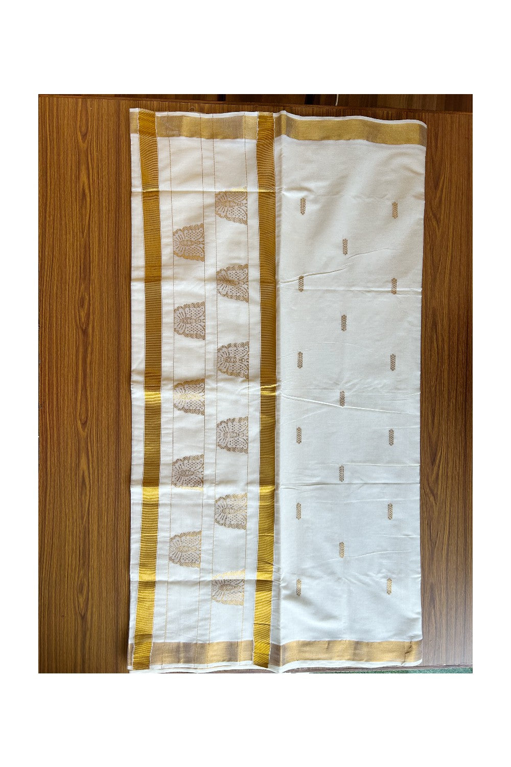 25% Discount! Kaitharikada Kerala Cotton Saree Off white - 12 inch Kasavu Saree with Butterfly Pattern putta Design - 1KK1003HAR