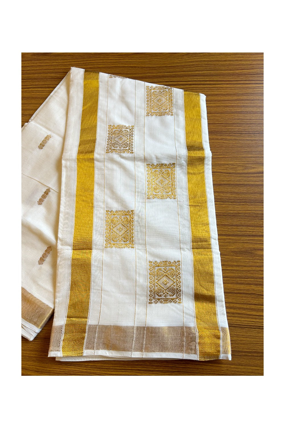 25% Discount! Kaitharikada Kerala Cotton Saree Off white - 12 inch Kasavu Saree with  Designed Pattern putta Design - 10KK1003HAR