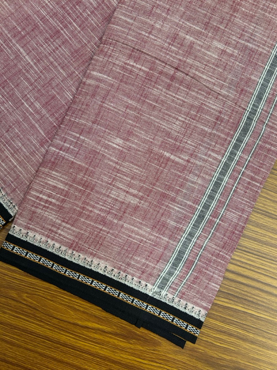 Premium Kathar Type Mund Pure cotton - Kaitharikada - Single Kaily / Lungi - 1.25 inch Black Kara kuppadam Border with Purple White Shaded colour body  (2 meter / 4 muzham)- 10 KK8031 MUT